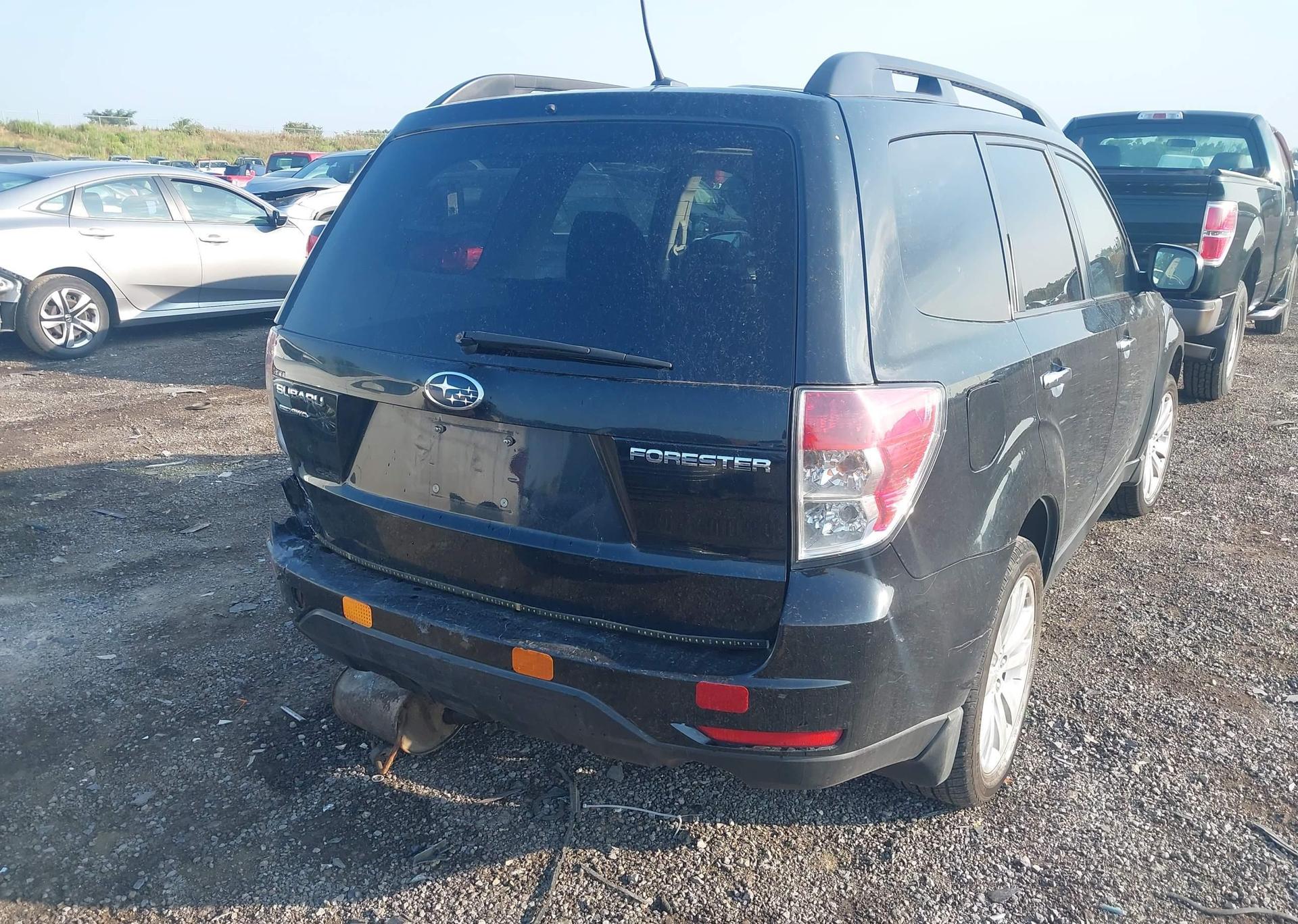 2011 SUBARU FORESTER 2.5 X LIMITED PACKAGE