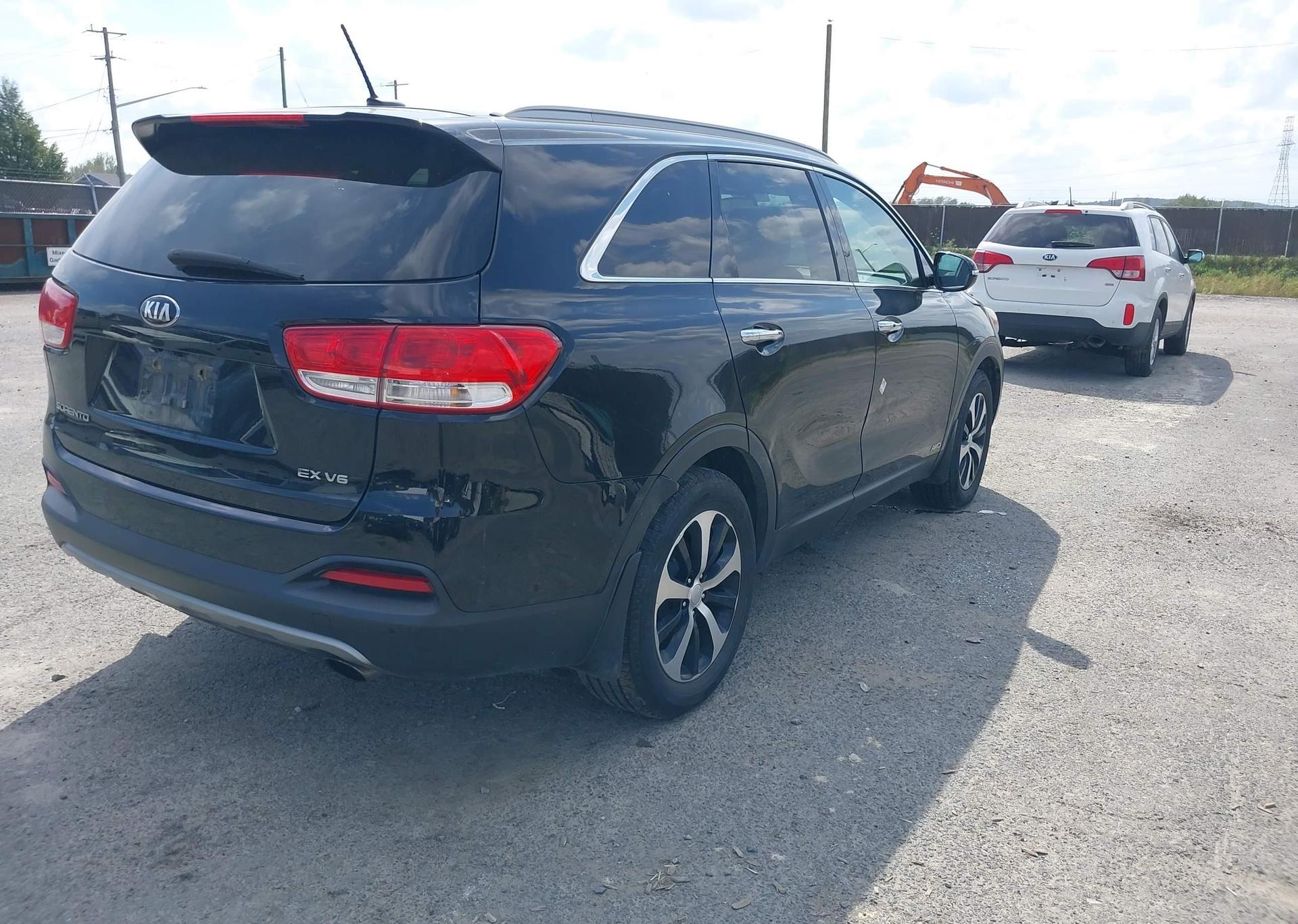 2016 KIA SORENTO EX