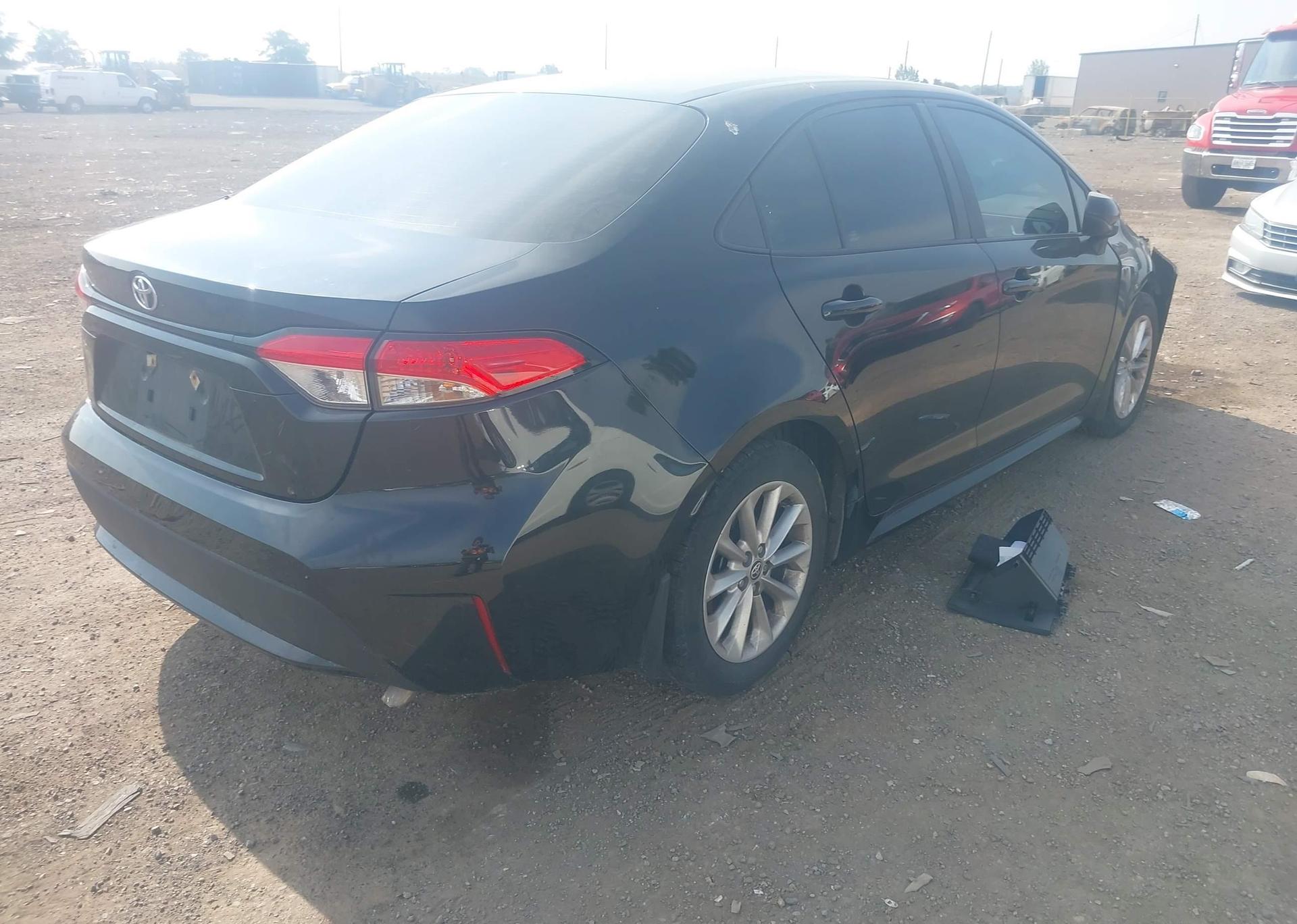 2022 TOYOTA COROLLA LE