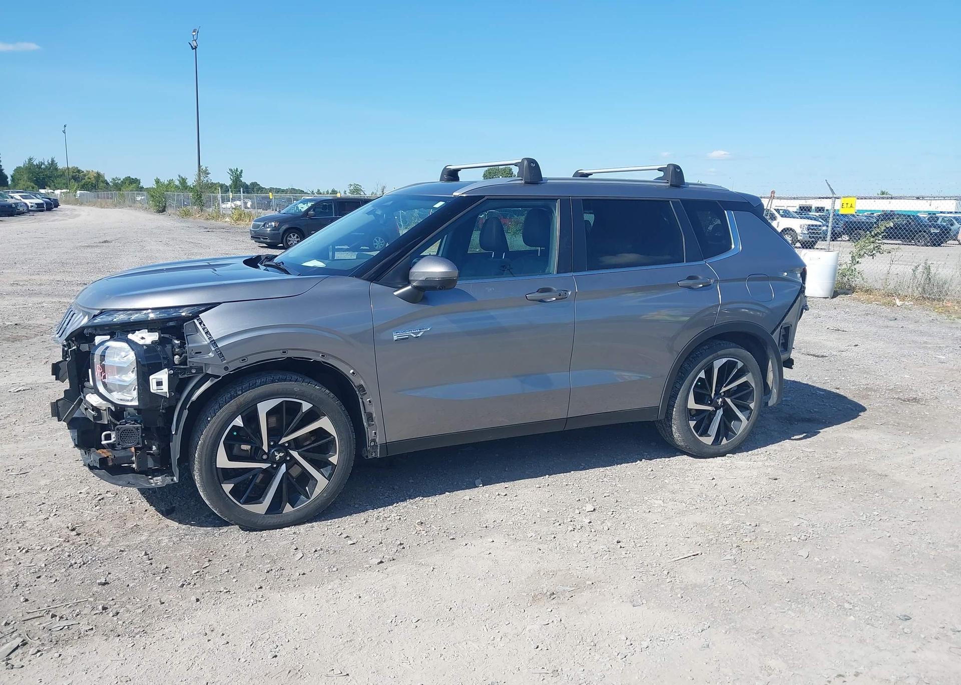 2023 MITSUBISHI OUTLANDER PHEV LE