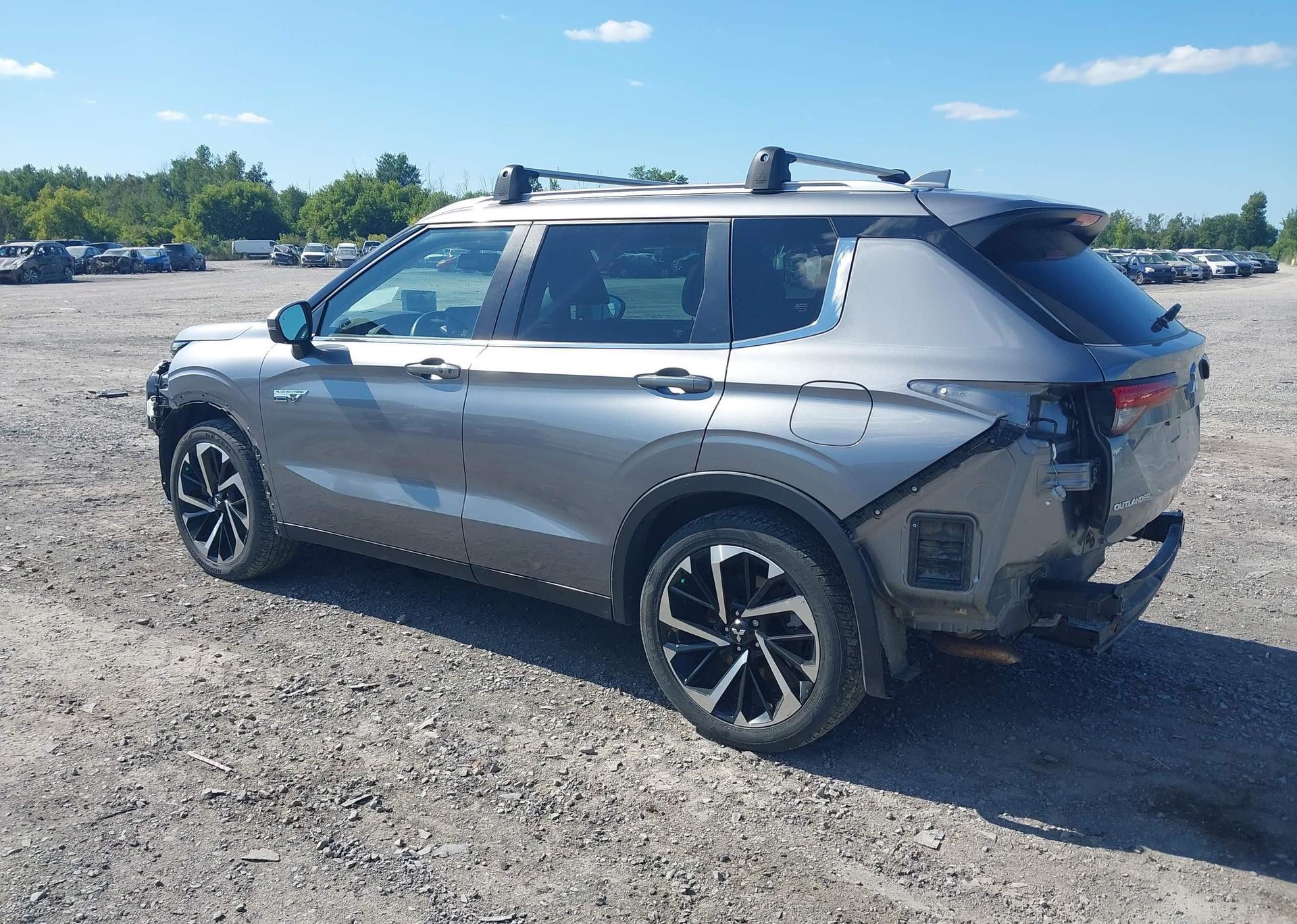 2023 MITSUBISHI OUTLANDER PHEV LE