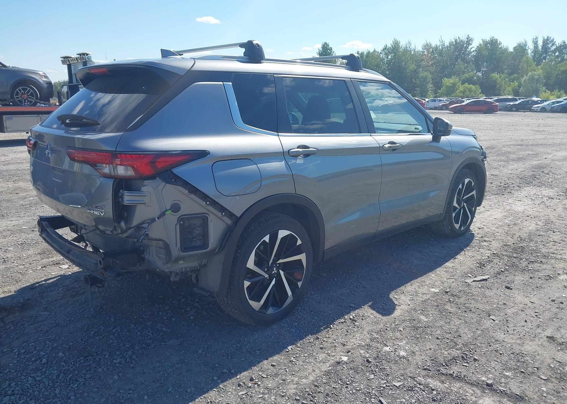 2023 MITSUBISHI OUTLANDER PHEV LE