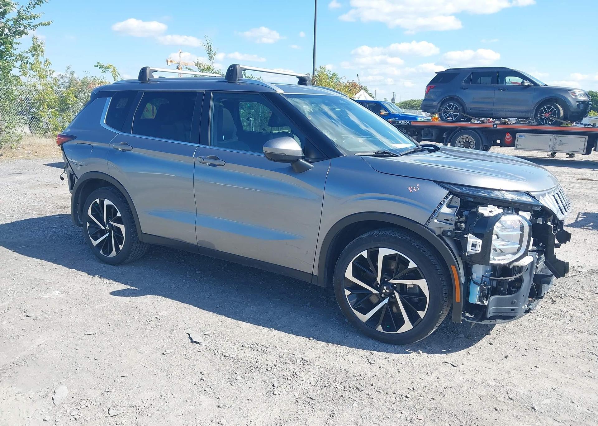 2023 MITSUBISHI OUTLANDER PHEV LE