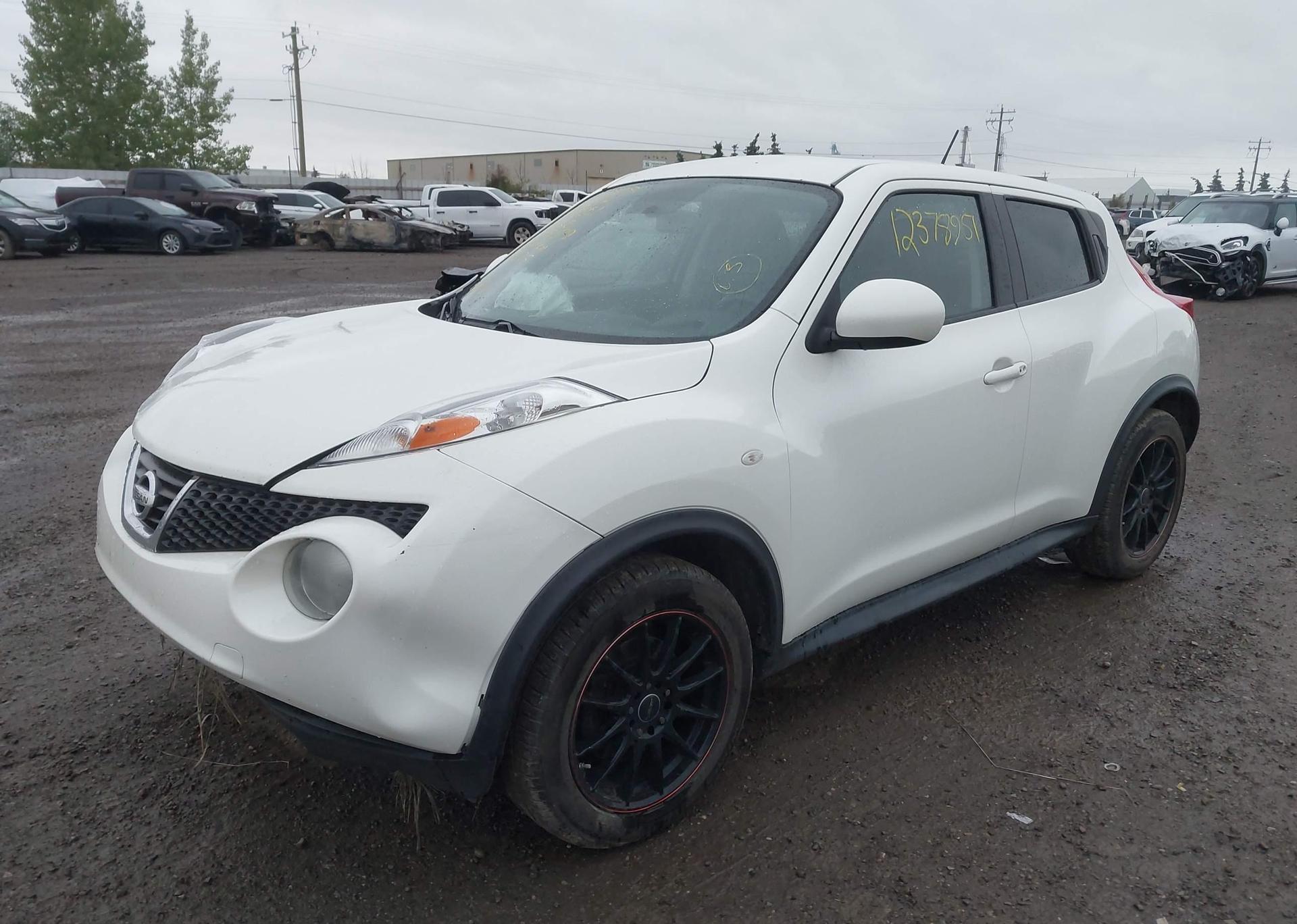 2013 NISSAN JUKE S