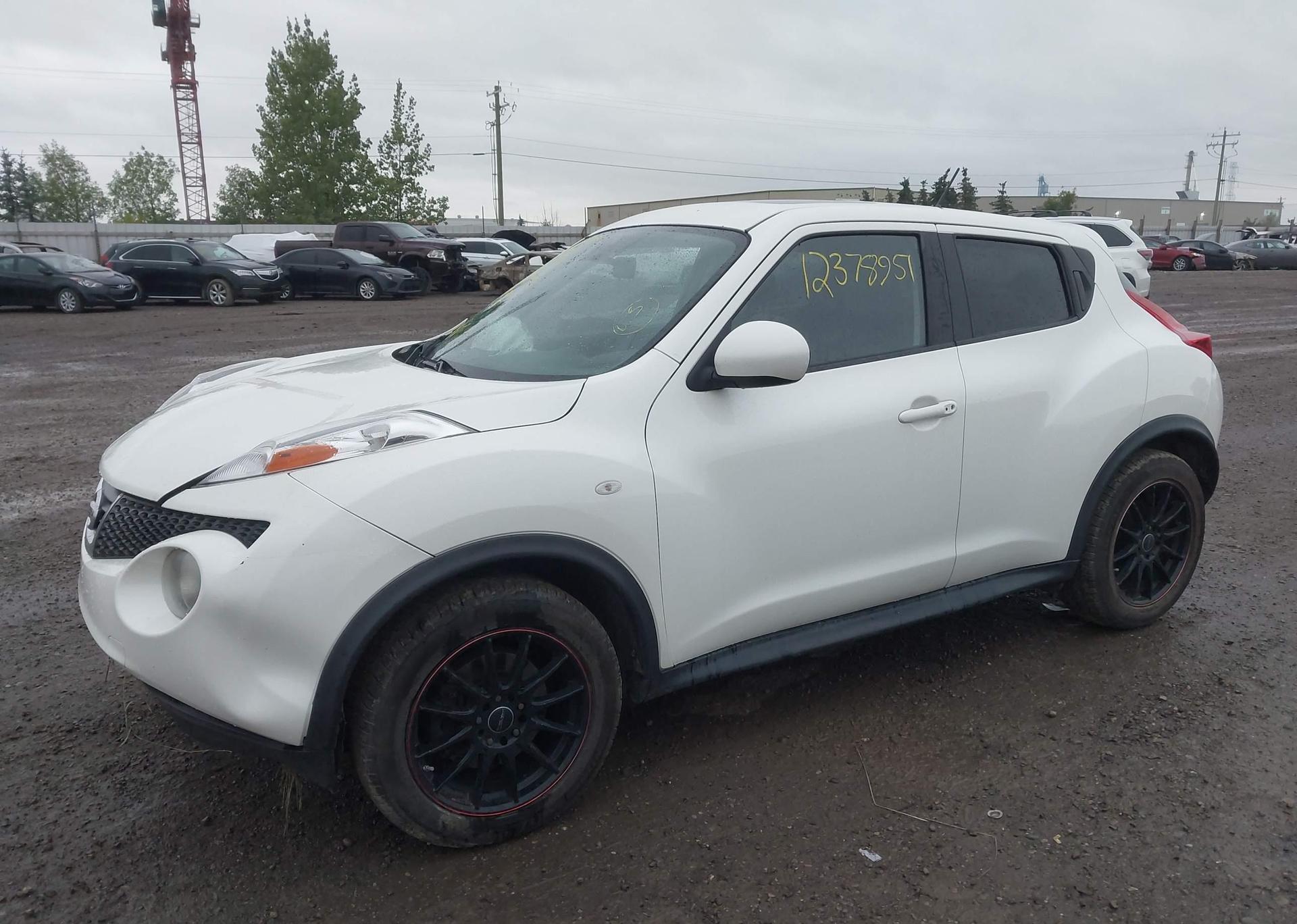 2013 NISSAN JUKE S