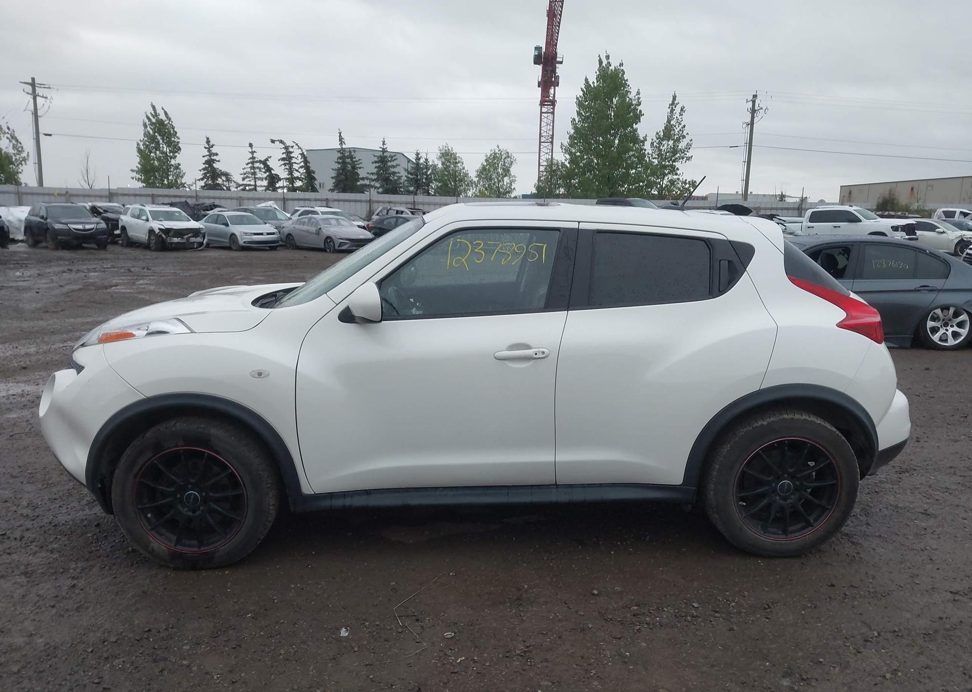 2013 NISSAN JUKE S