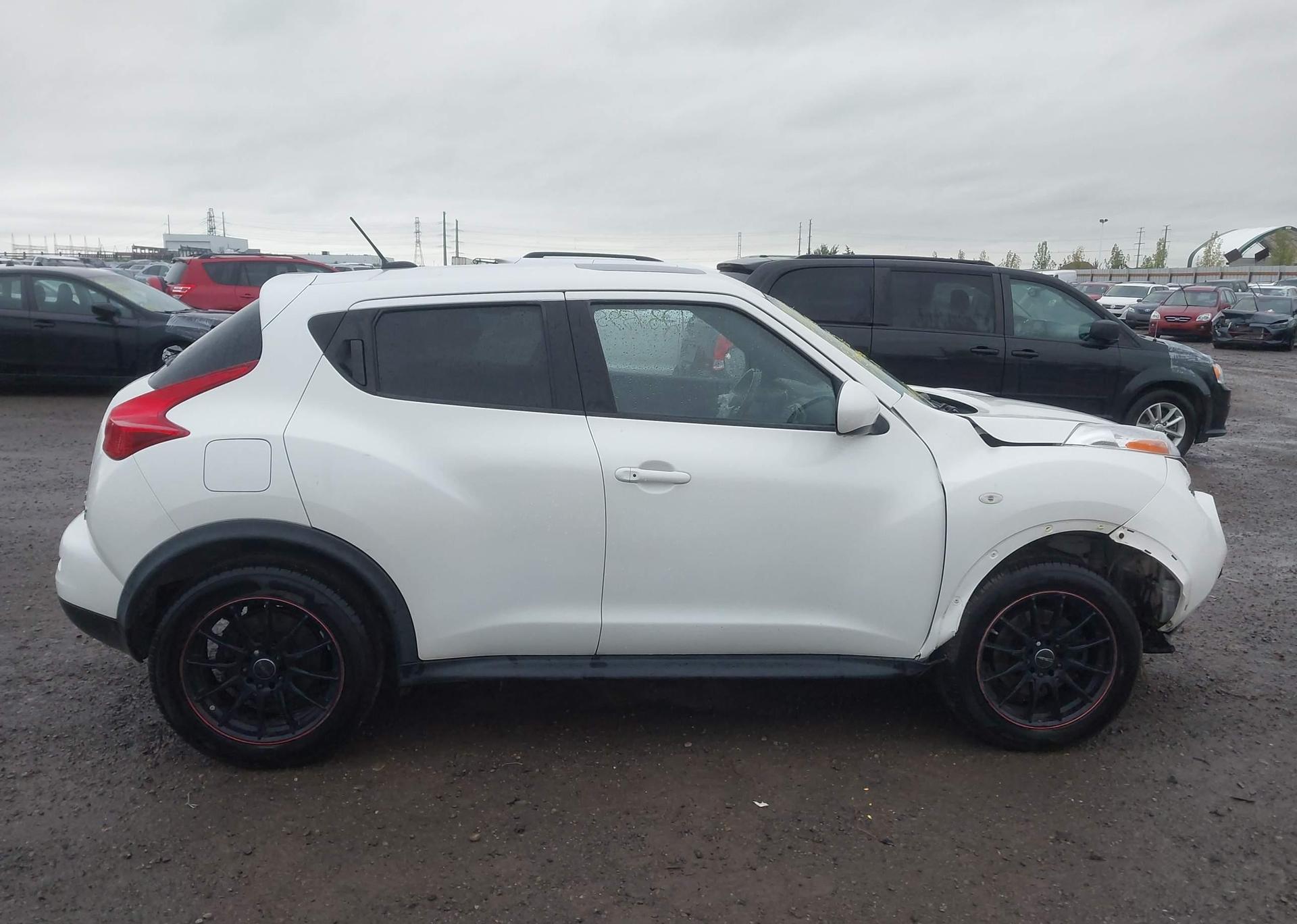 2013 NISSAN JUKE S