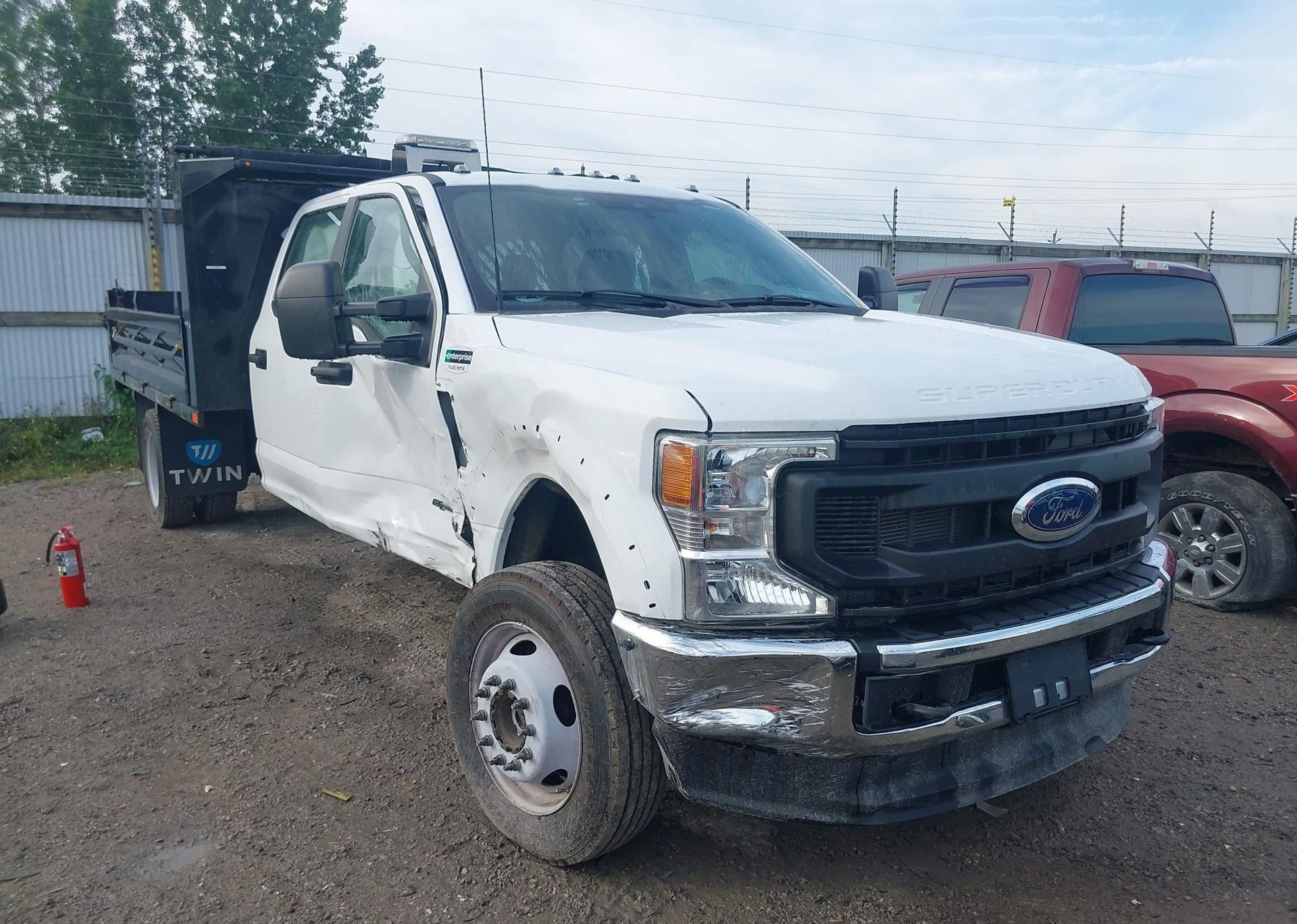 2022 FORD F-550 CHASSIS XL