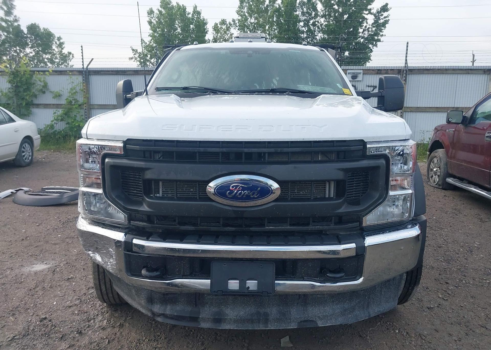 2022 FORD F-550 CHASSIS XL