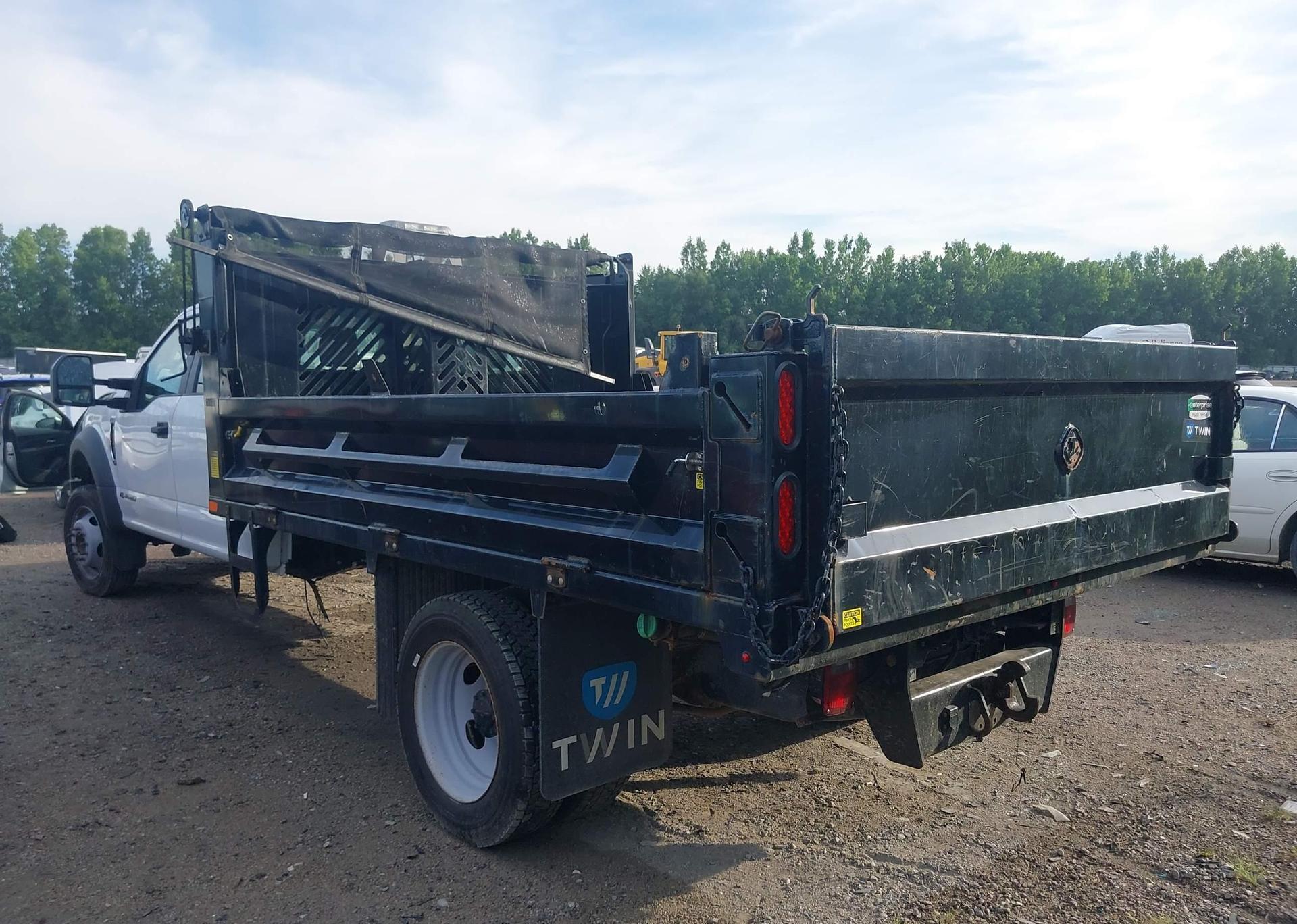 2022 FORD F-550 CHASSIS XL