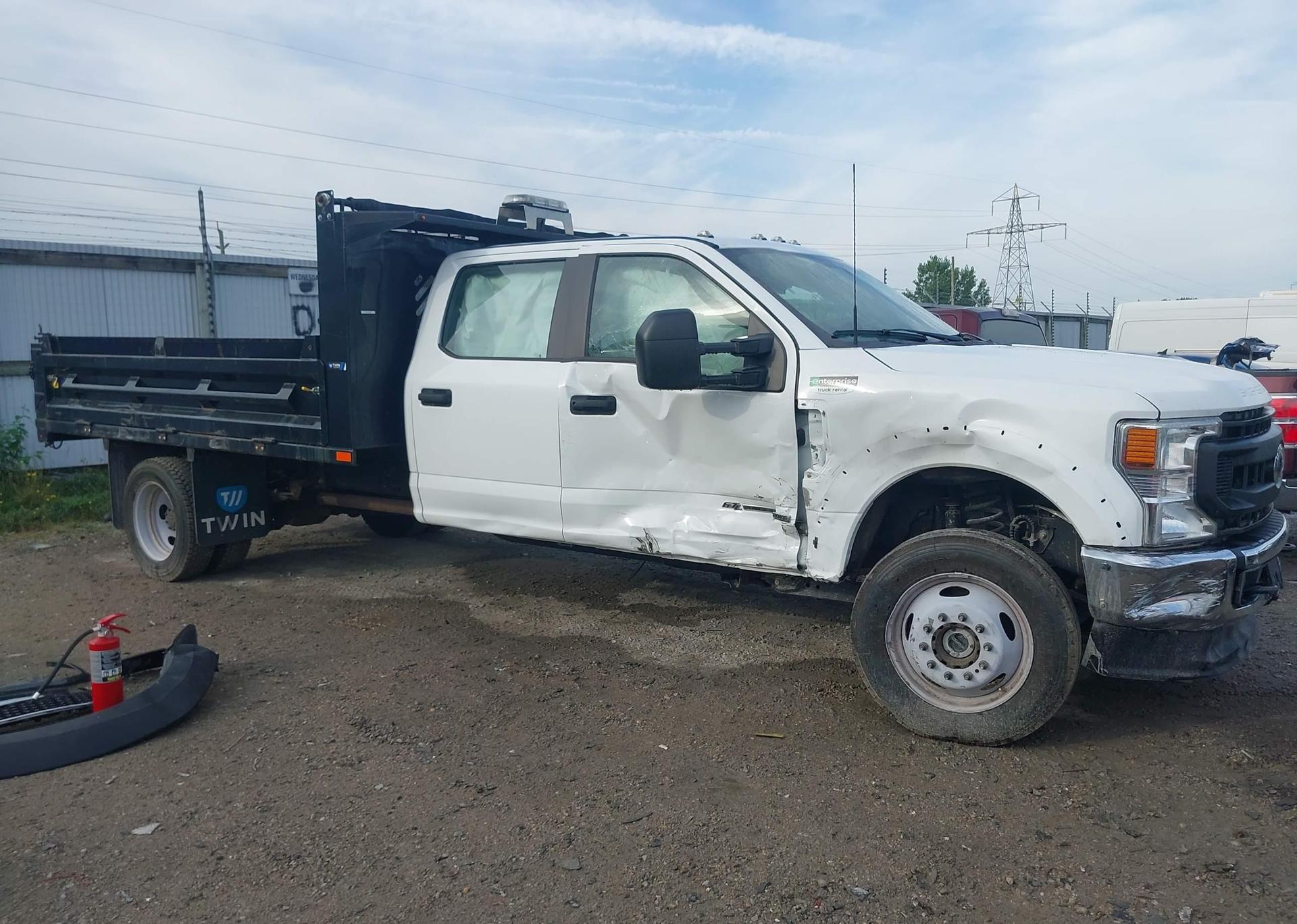 2022 FORD F-550 CHASSIS XL