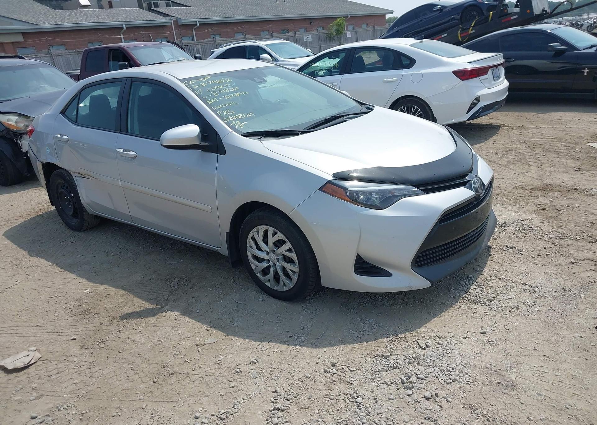 2017 TOYOTA COROLLA LE
