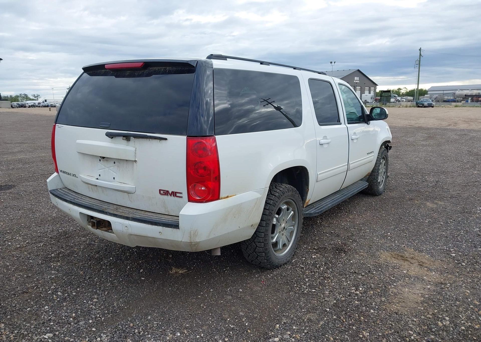 2014 GMC YUKON XL 1500 SLE