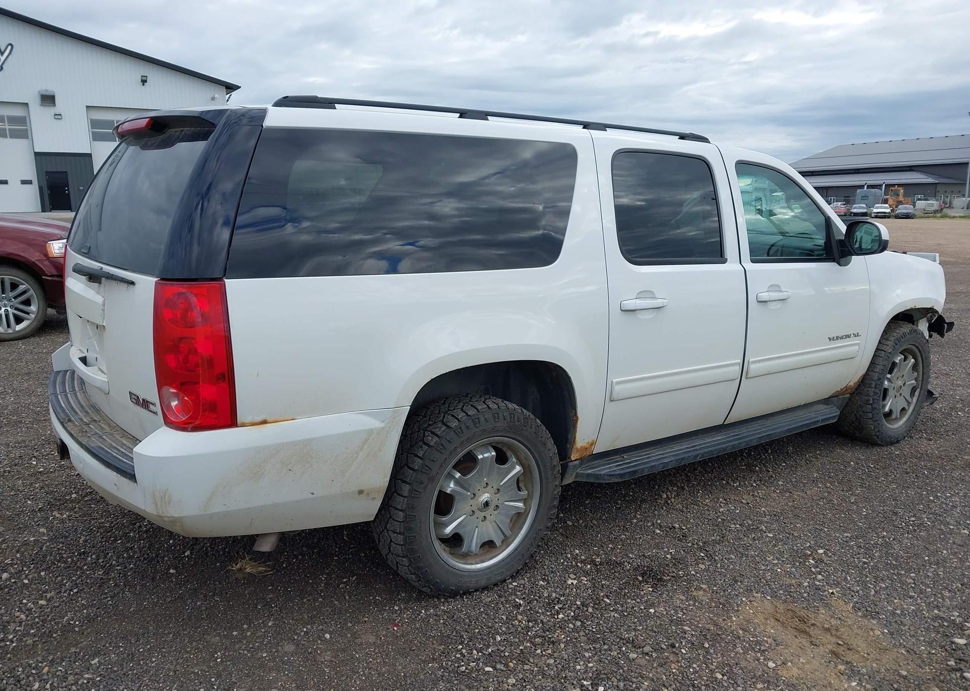 2014 GMC YUKON XL 1500 SLE