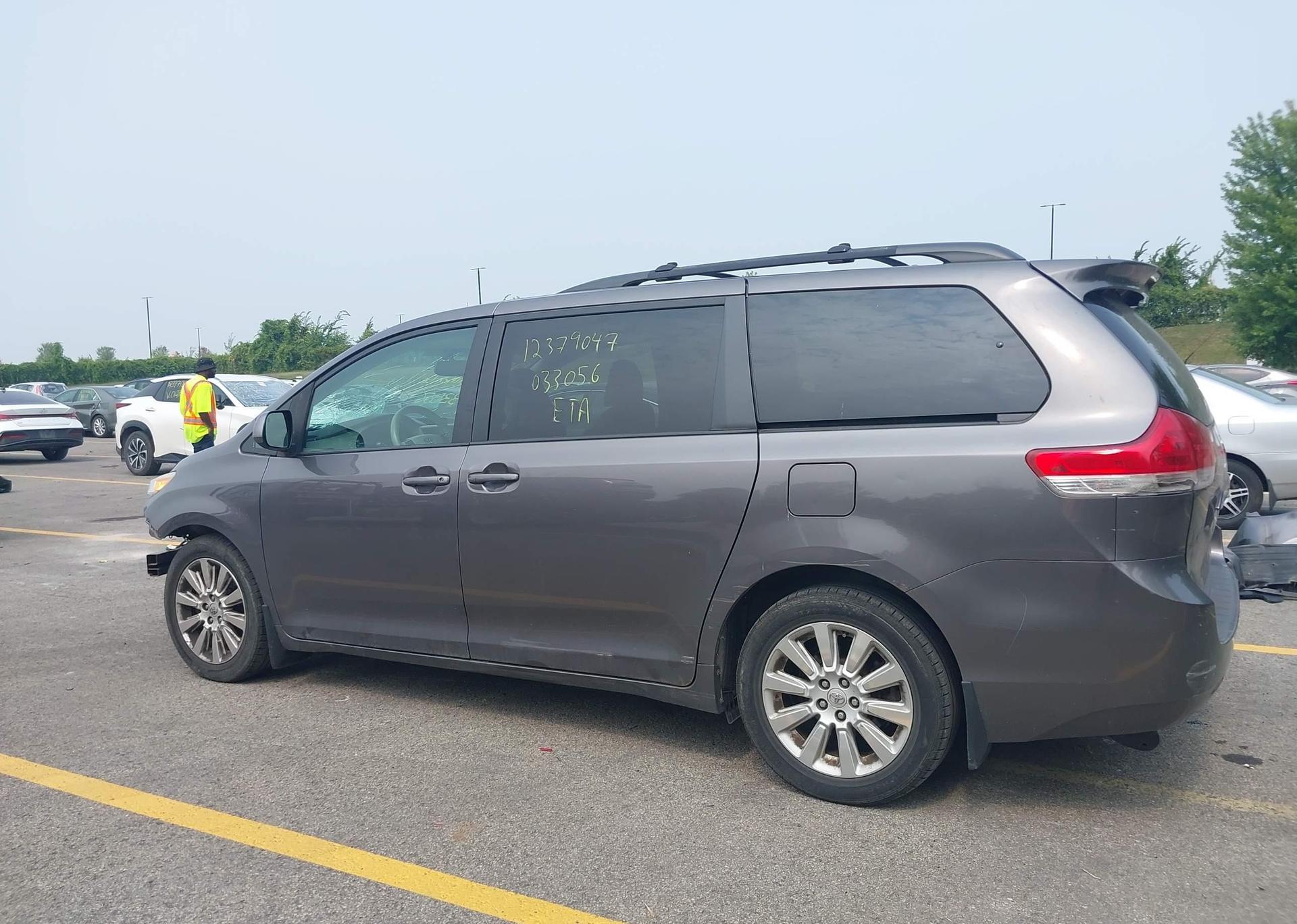 2012 TOYOTA SIENNA LE 7 PASSENGER