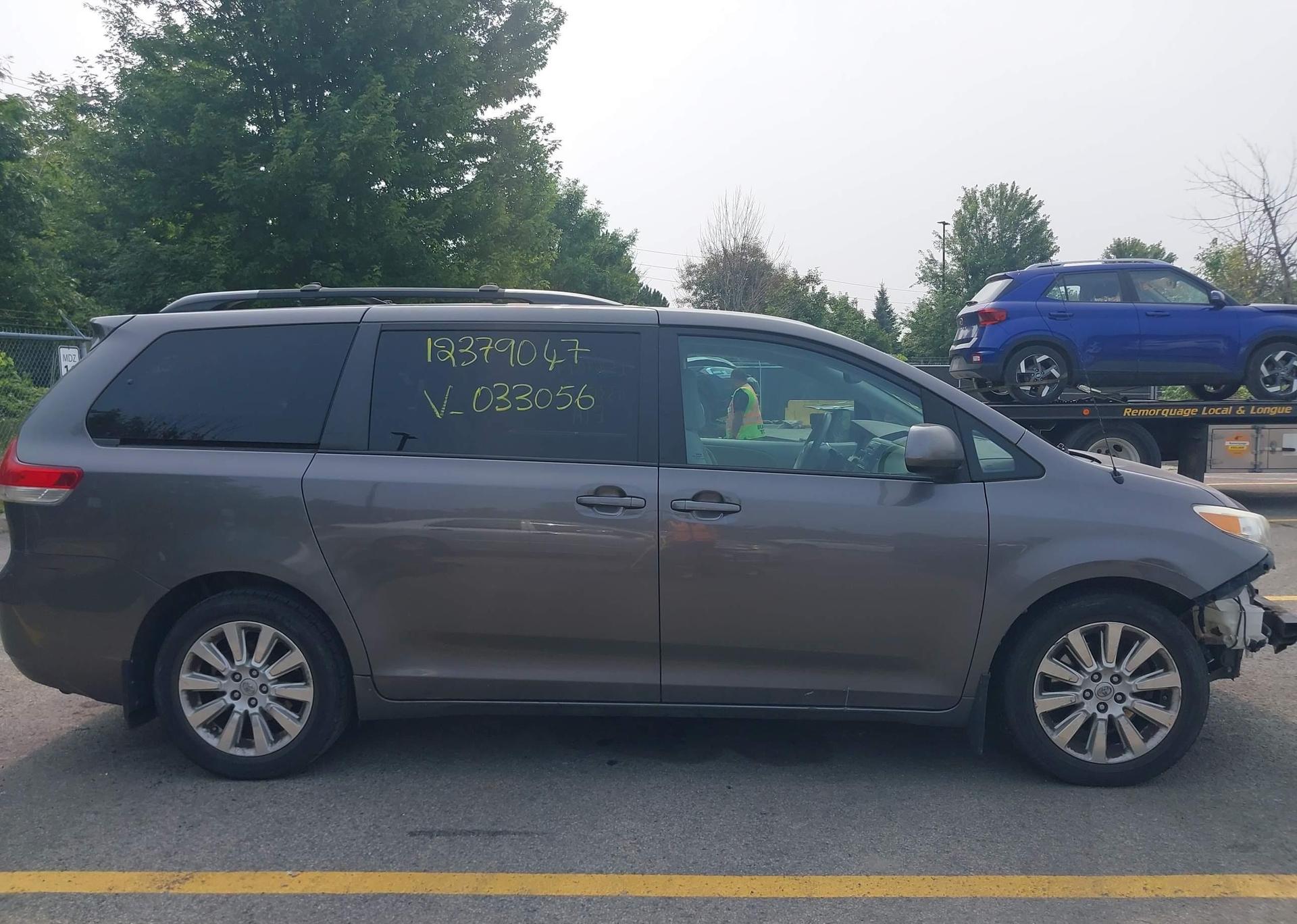 2012 TOYOTA SIENNA LE 7 PASSENGER