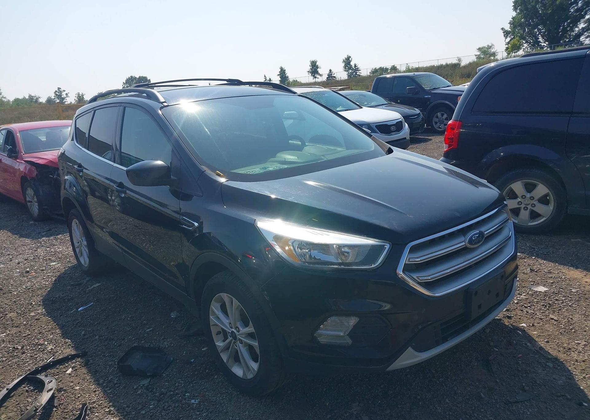 2017 FORD ESCAPE SE