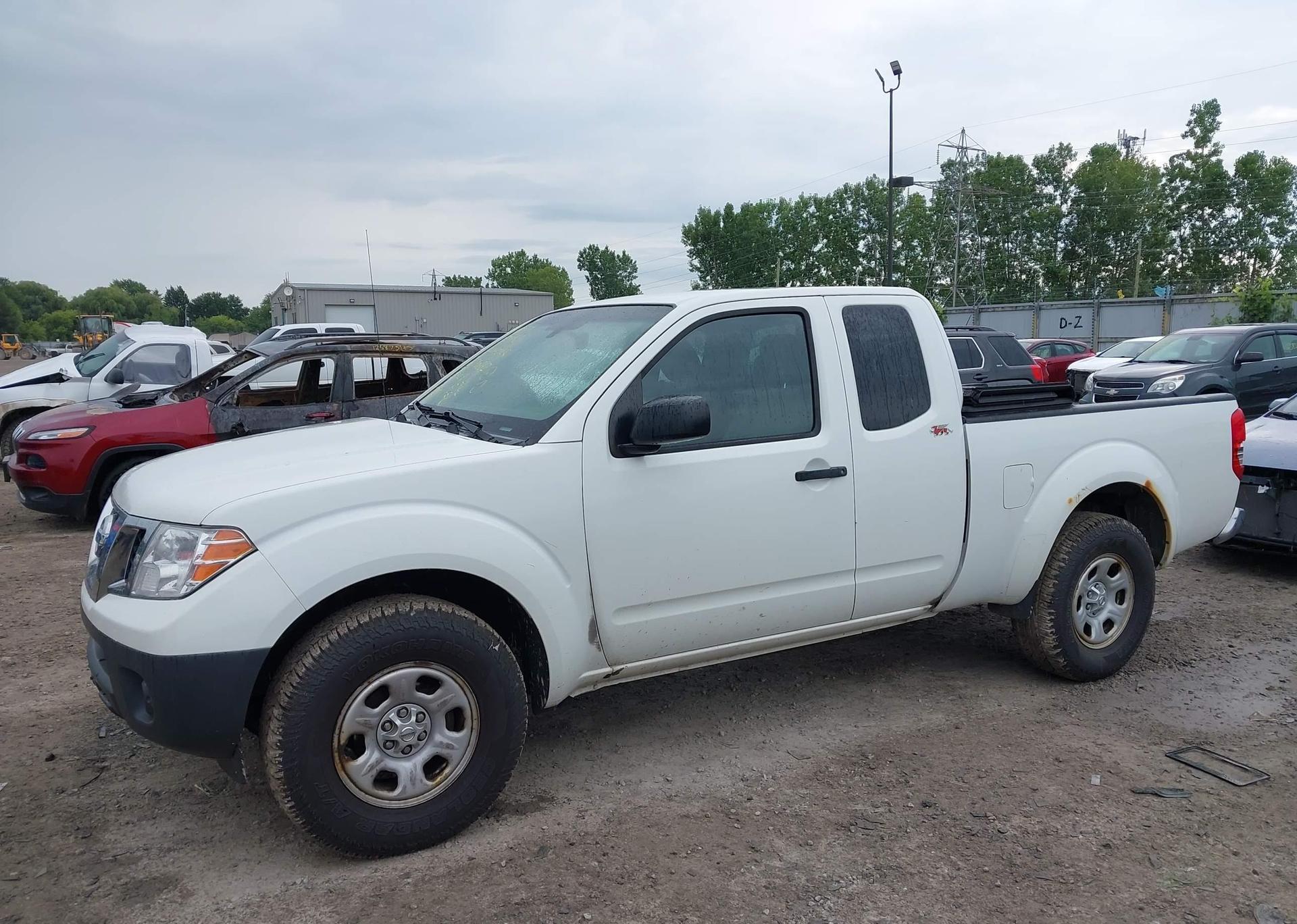 2013 NISSAN FRONTIER S