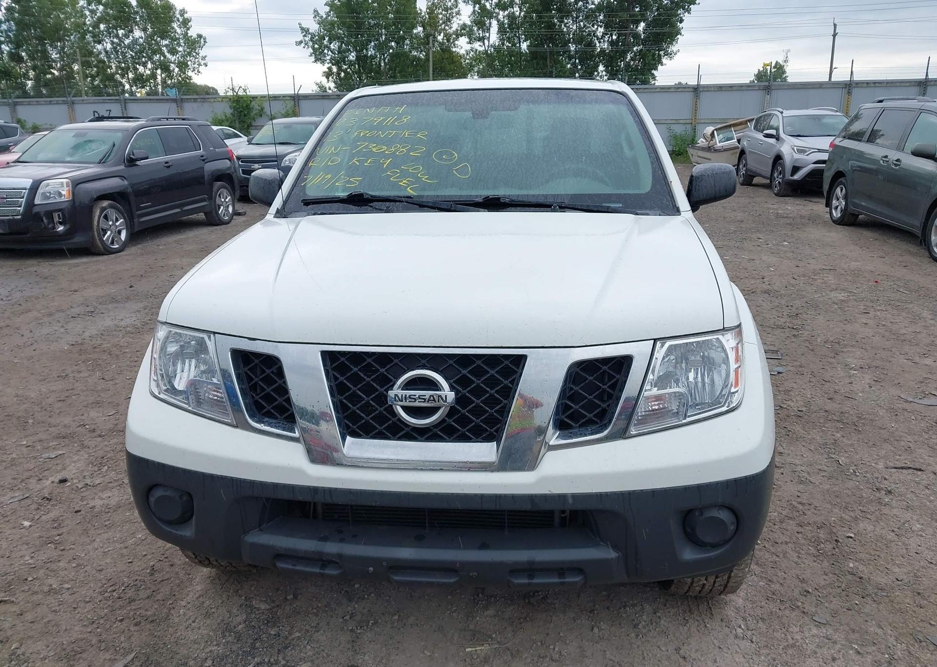 2013 NISSAN FRONTIER S