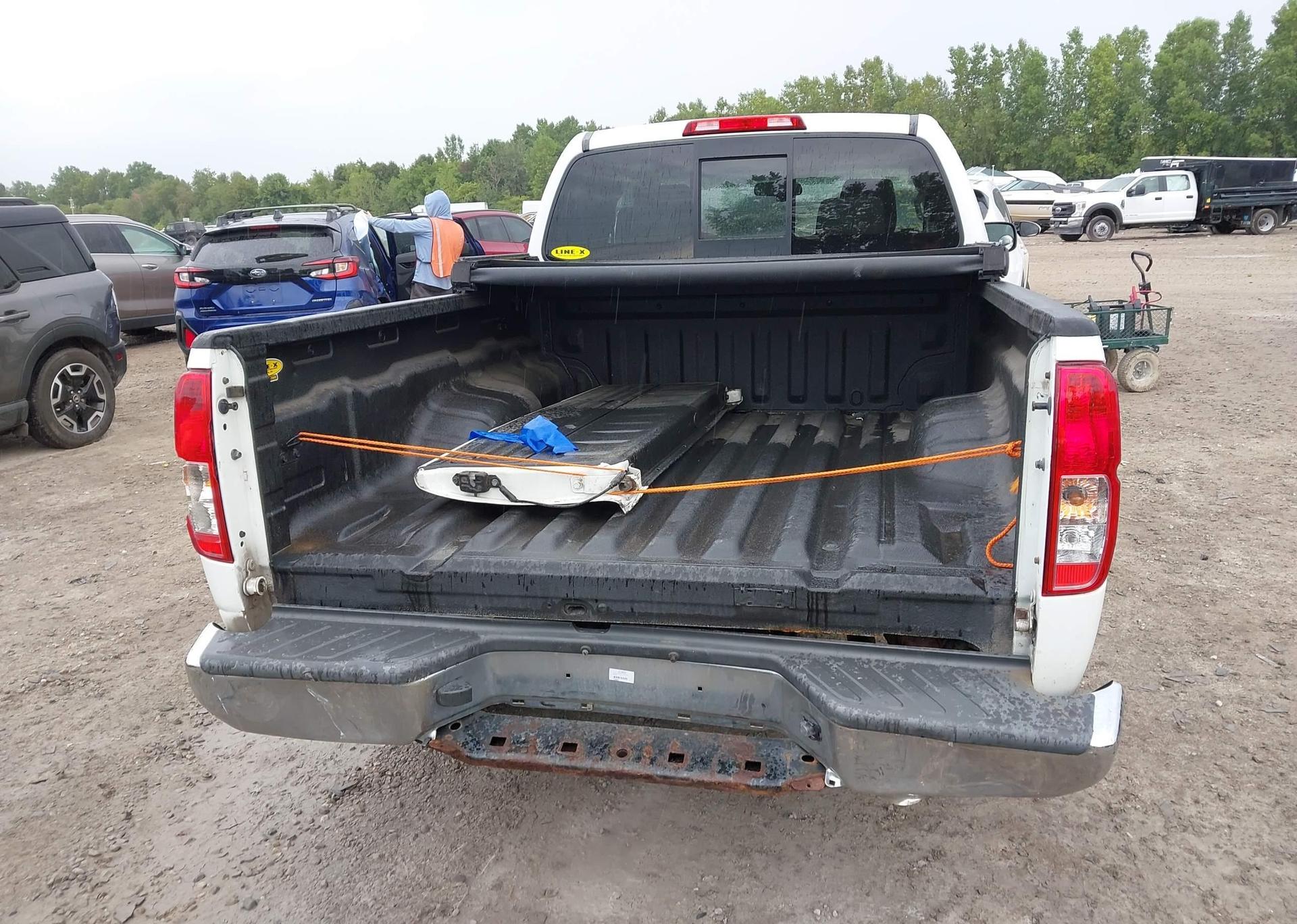 2013 NISSAN FRONTIER S