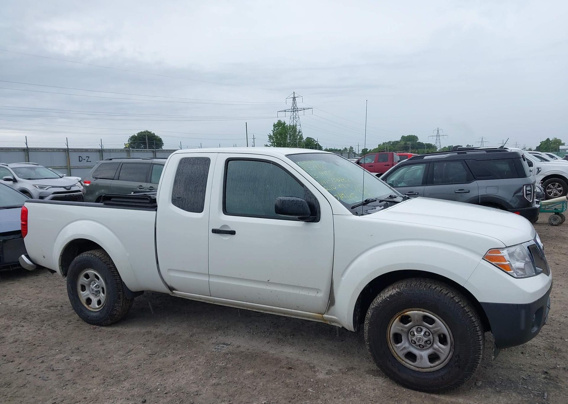 2013 NISSAN FRONTIER S