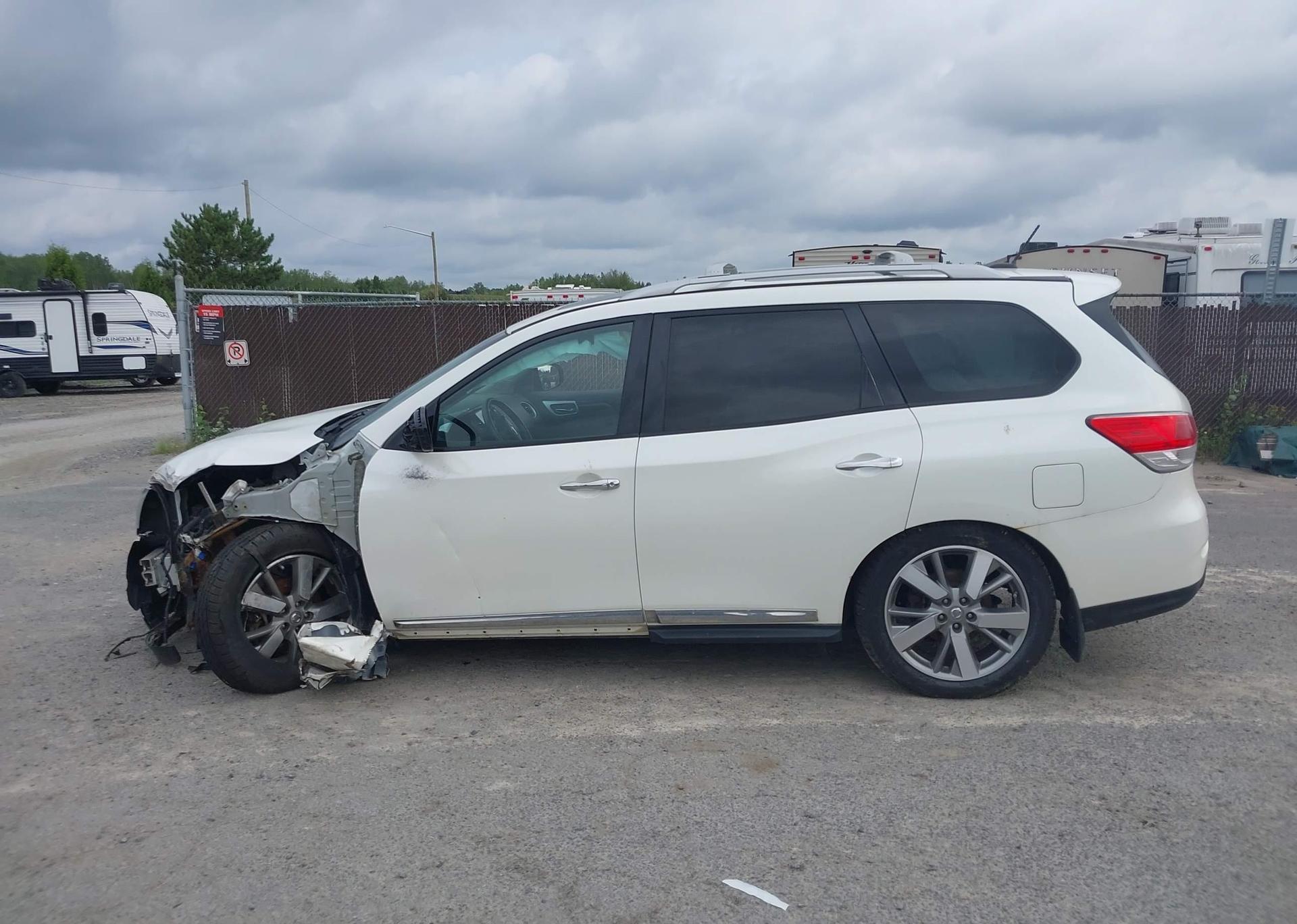 2015 NISSAN PATHFINDER PLATINUM