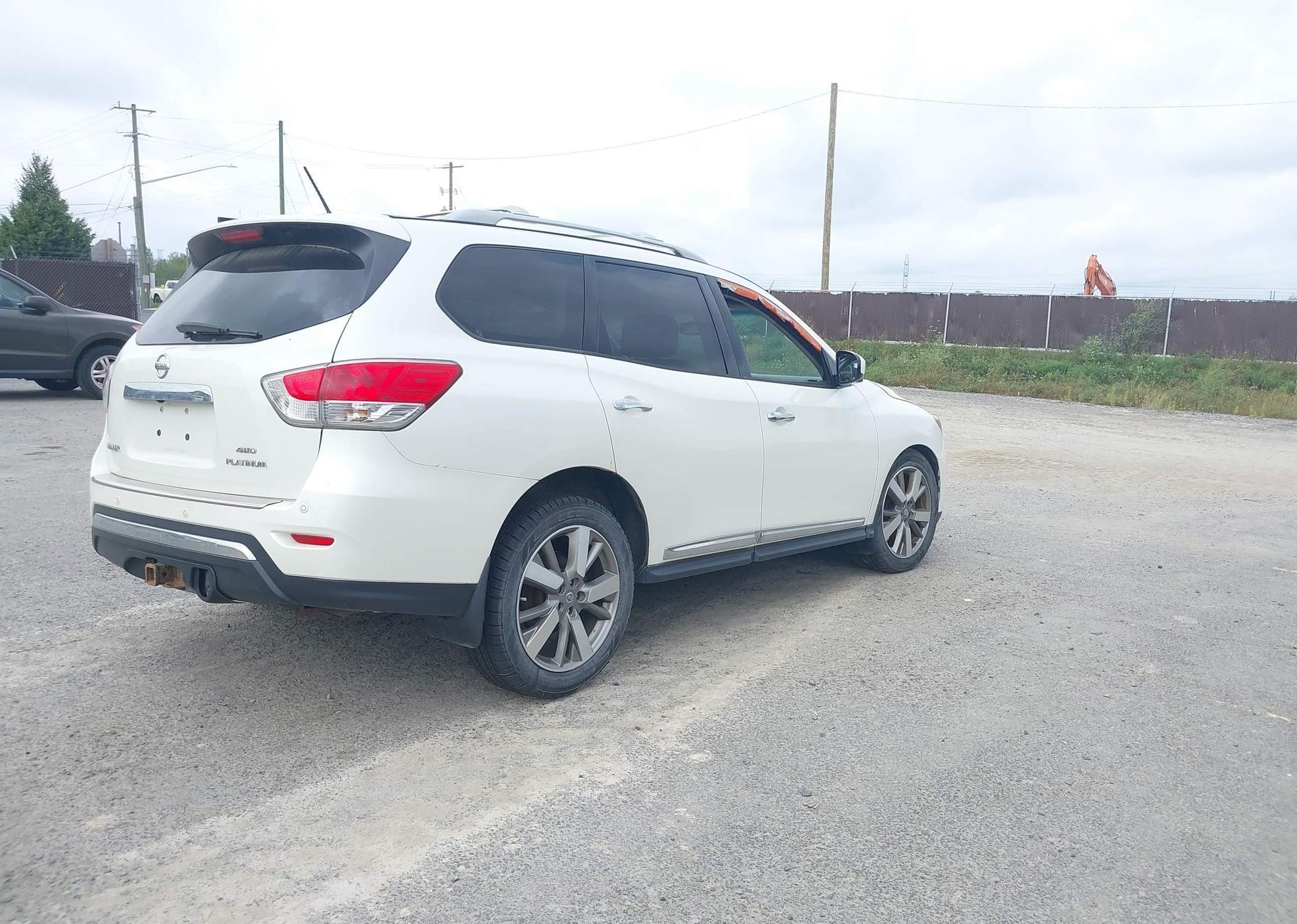 2015 NISSAN PATHFINDER PLATINUM