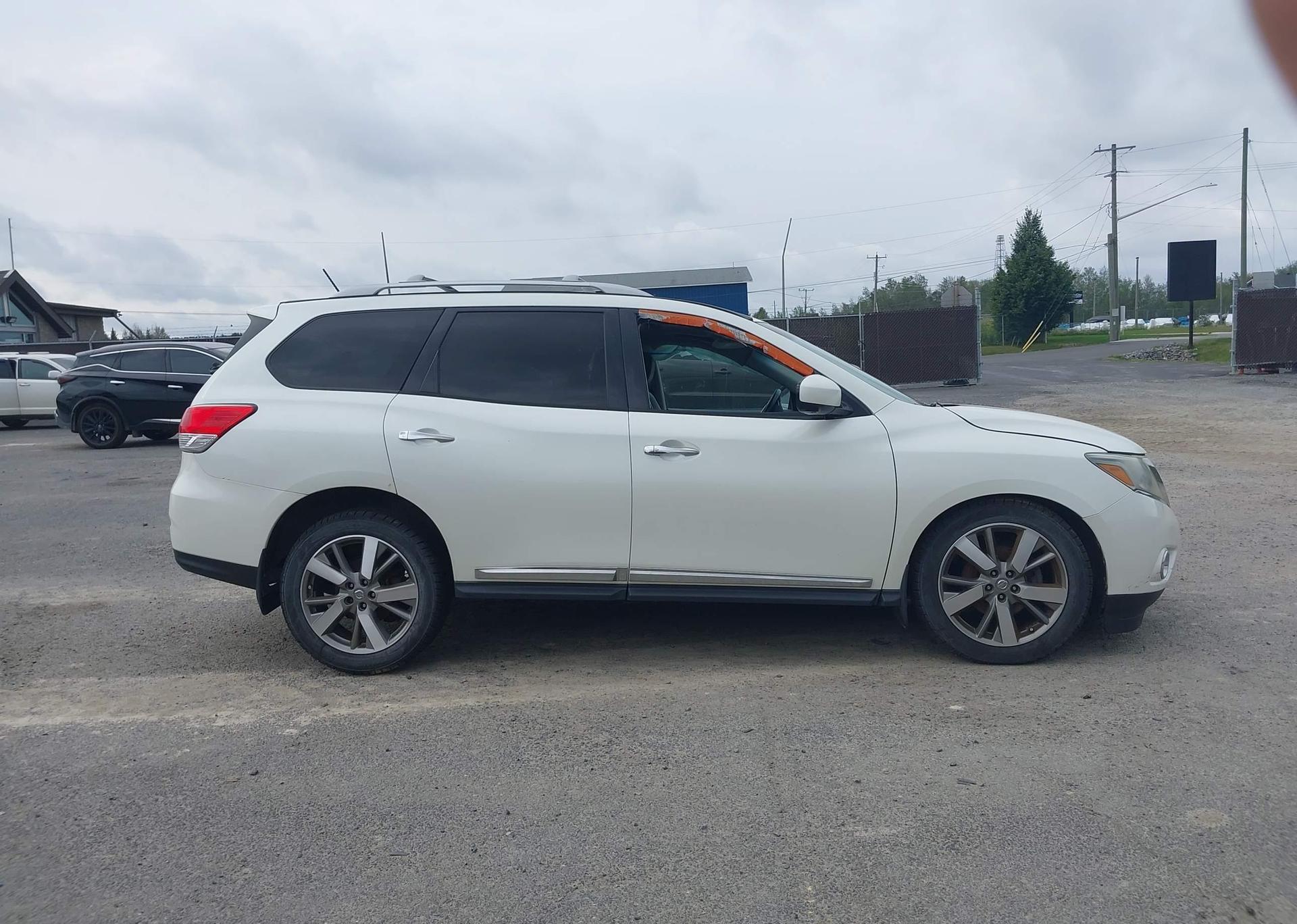 2015 NISSAN PATHFINDER PLATINUM