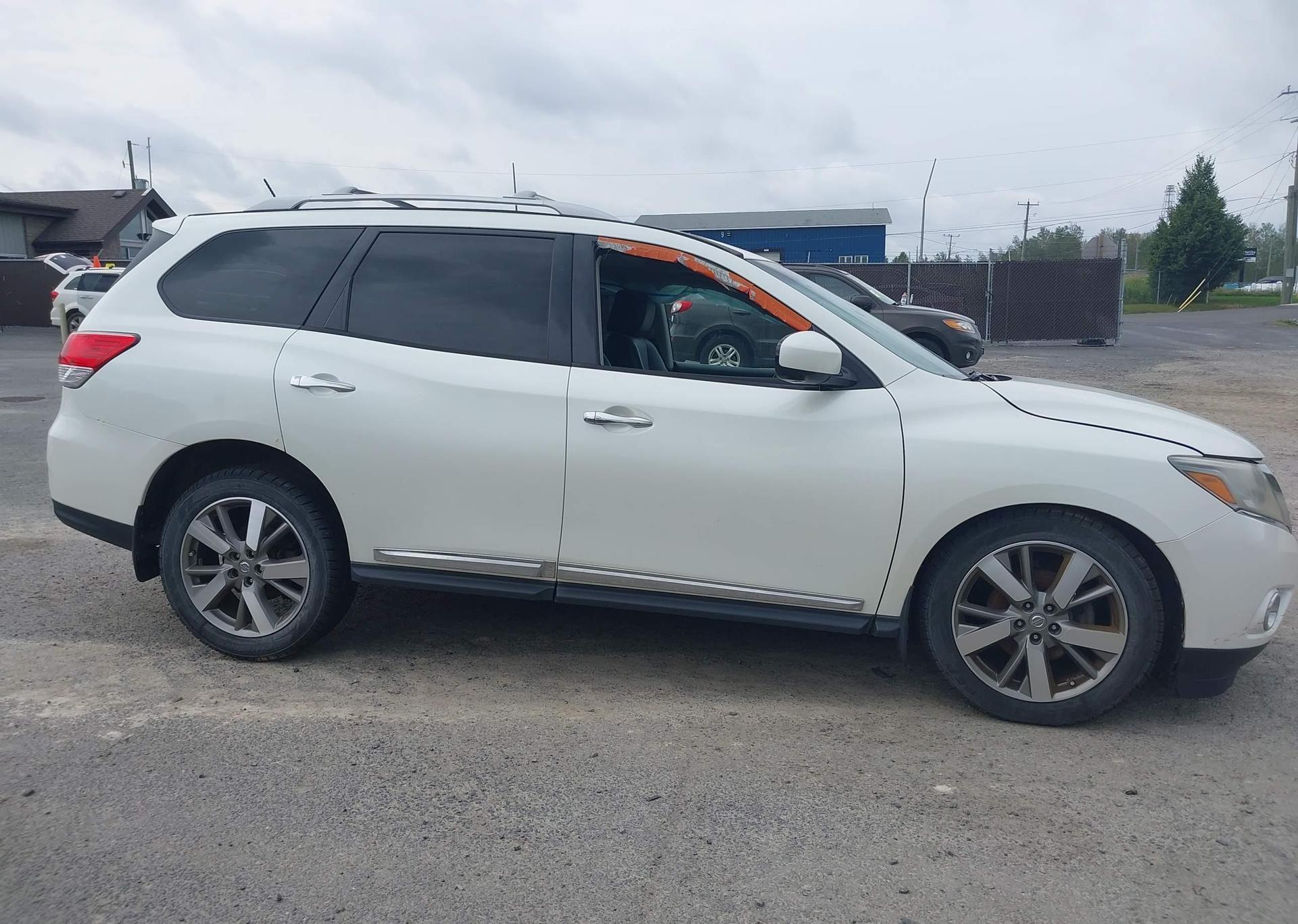 2015 NISSAN PATHFINDER PLATINUM