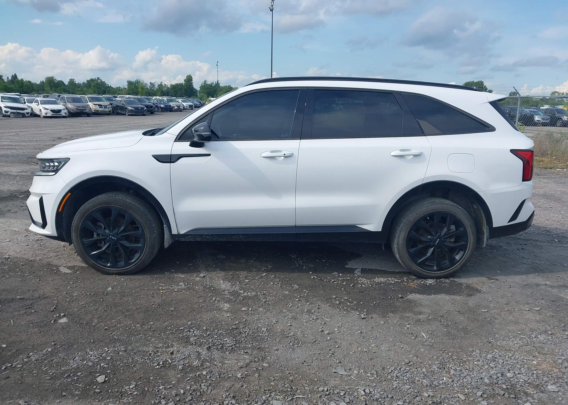 2022 KIA SORENTO EX