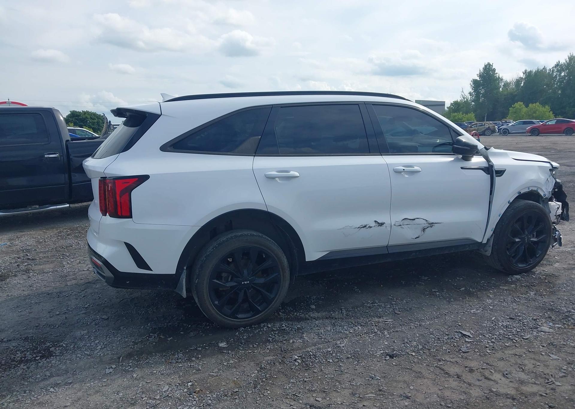 2022 KIA SORENTO EX