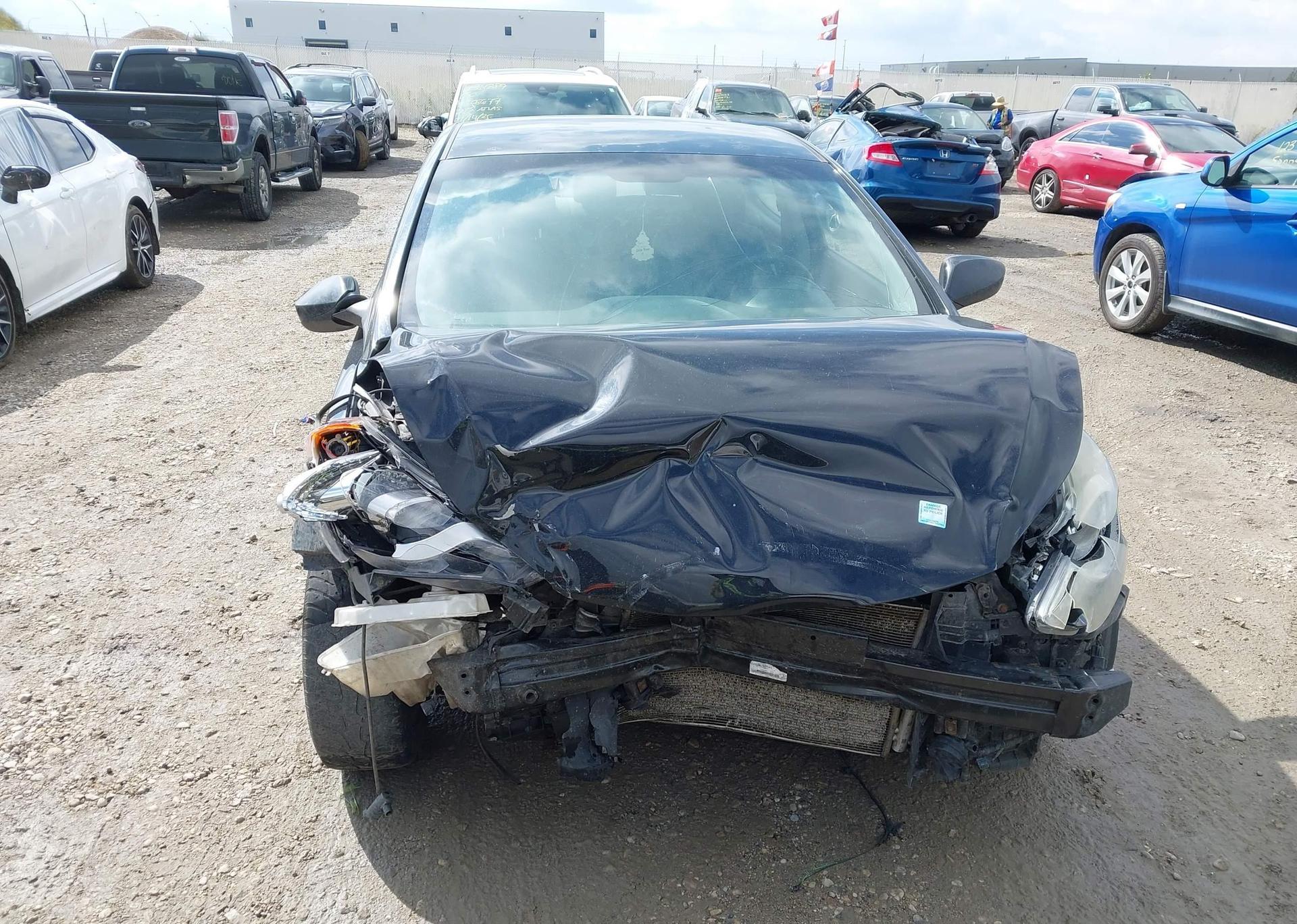 2013 HYUNDAI ELANTRA GL