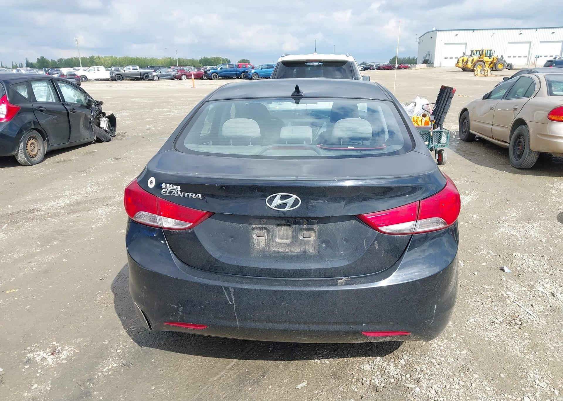 2013 HYUNDAI ELANTRA GL