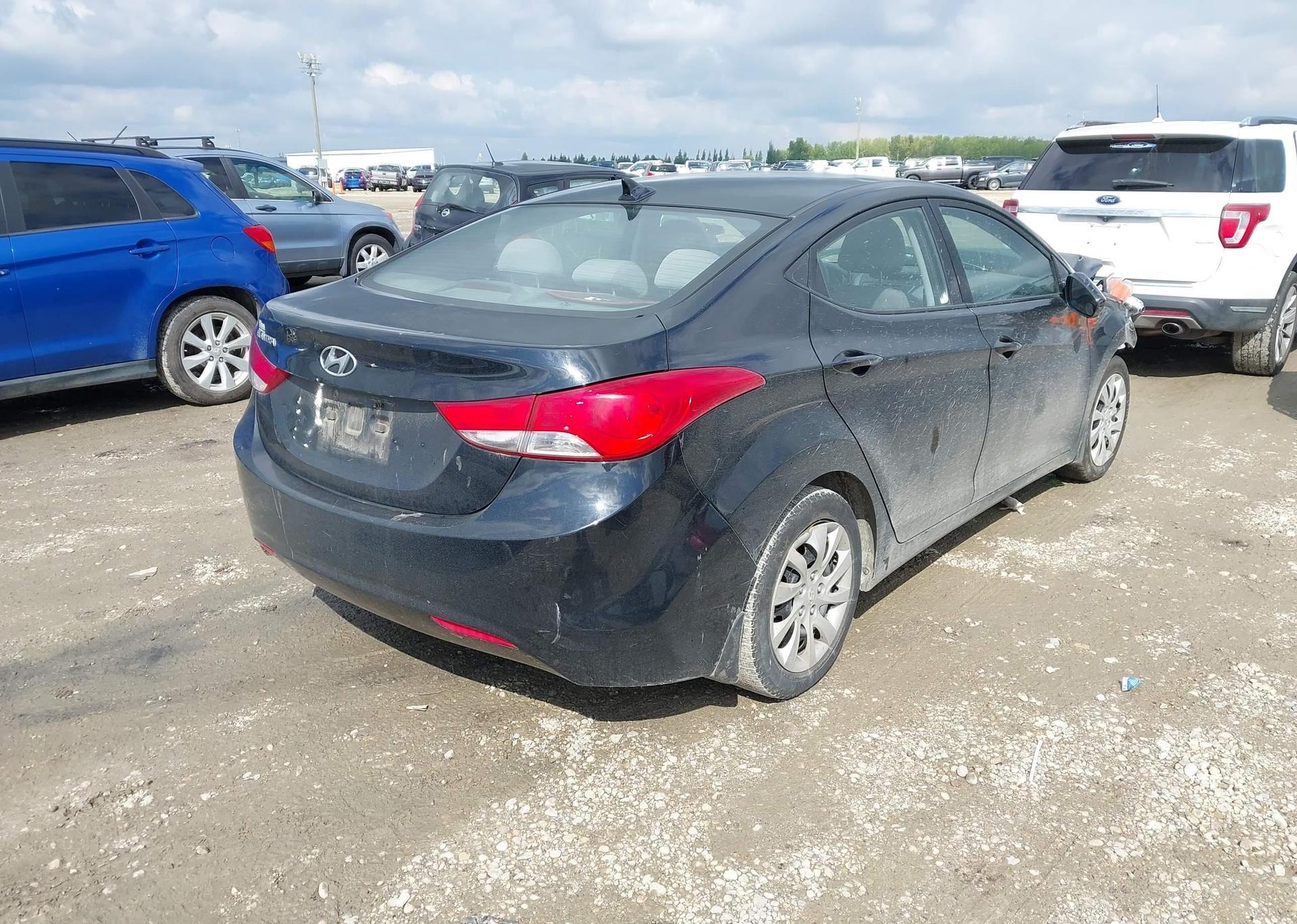 2013 HYUNDAI ELANTRA GL