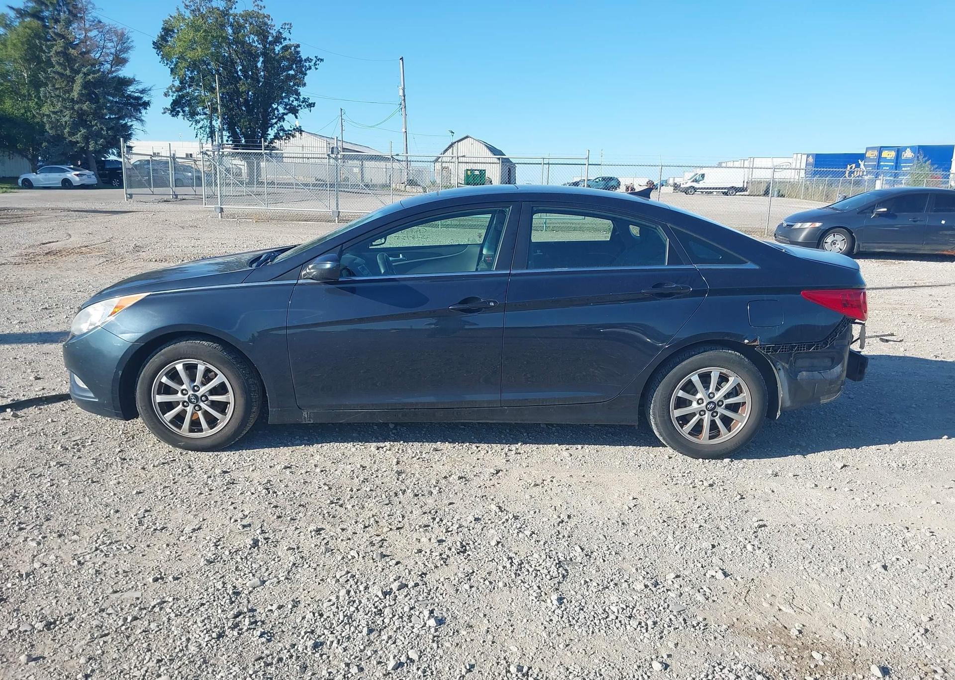 2012 HYUNDAI SONATA GLS