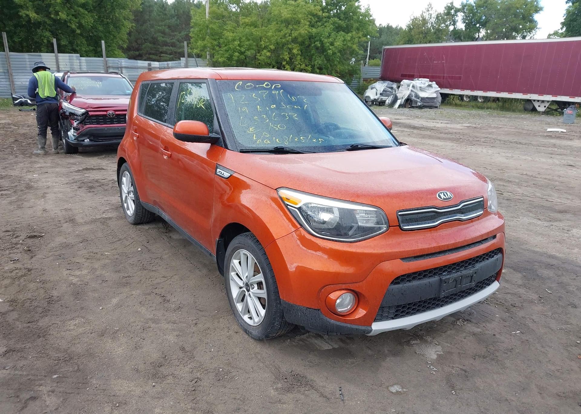 2019 KIA SOUL +