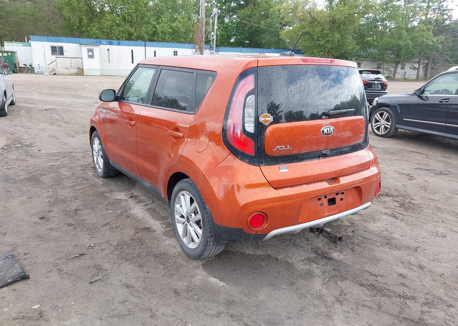 2019 KIA SOUL +