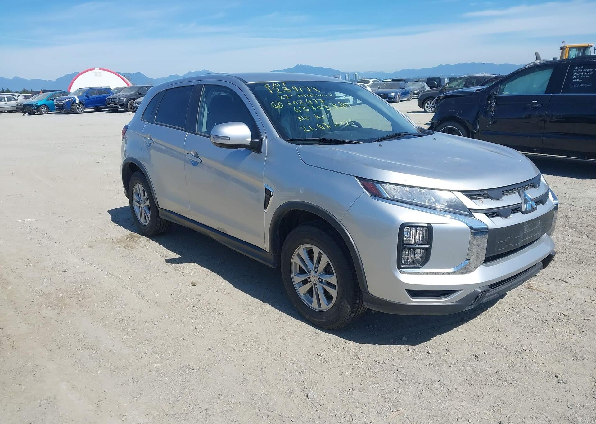 2022 MITSUBISHI RVR SE