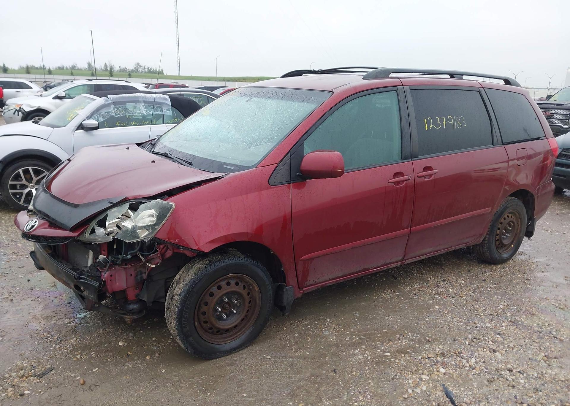2006 TOYOTA SIENNA CE
