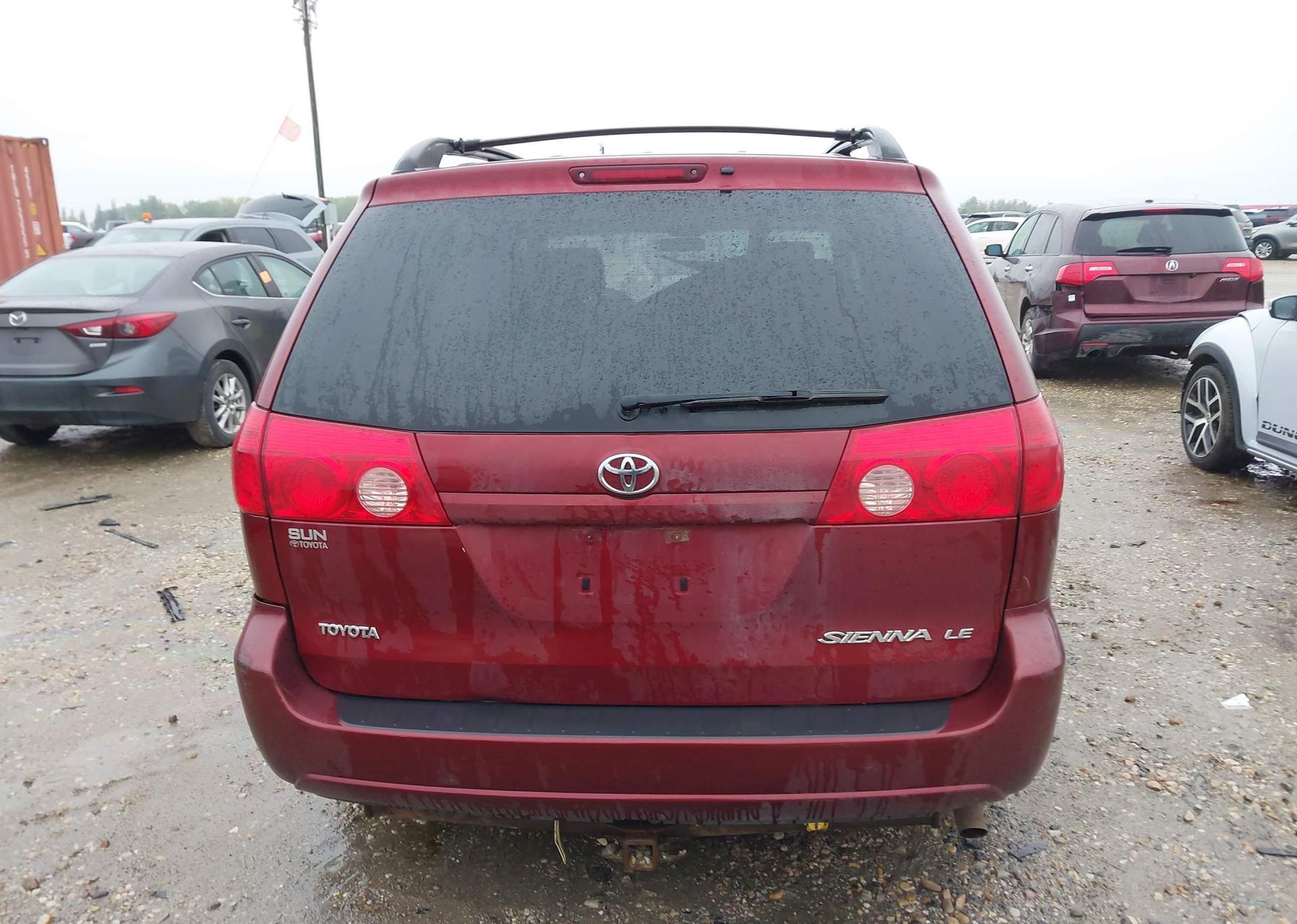2006 TOYOTA SIENNA CE
