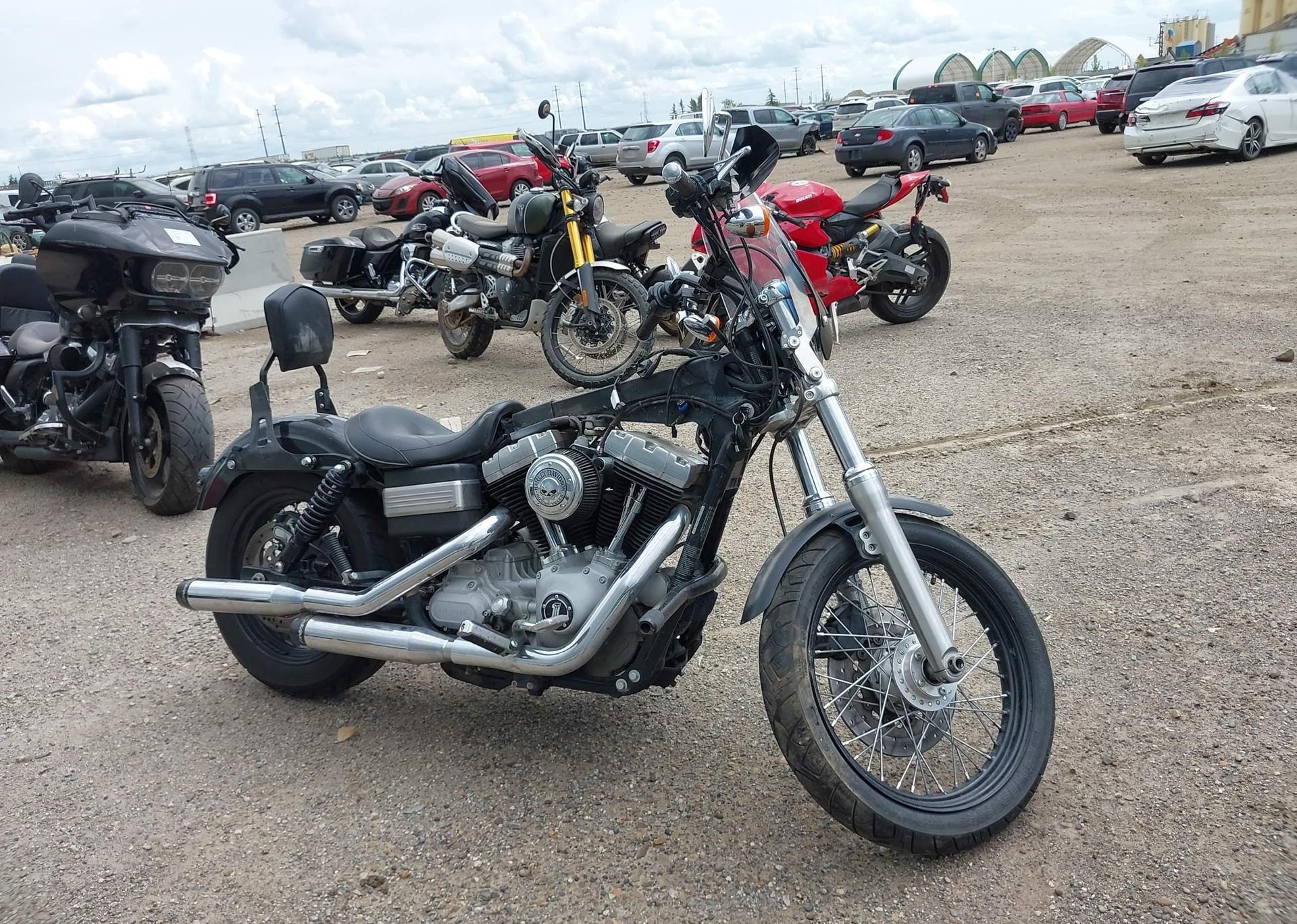 2009 HARLEY-DAVIDSON FXDB