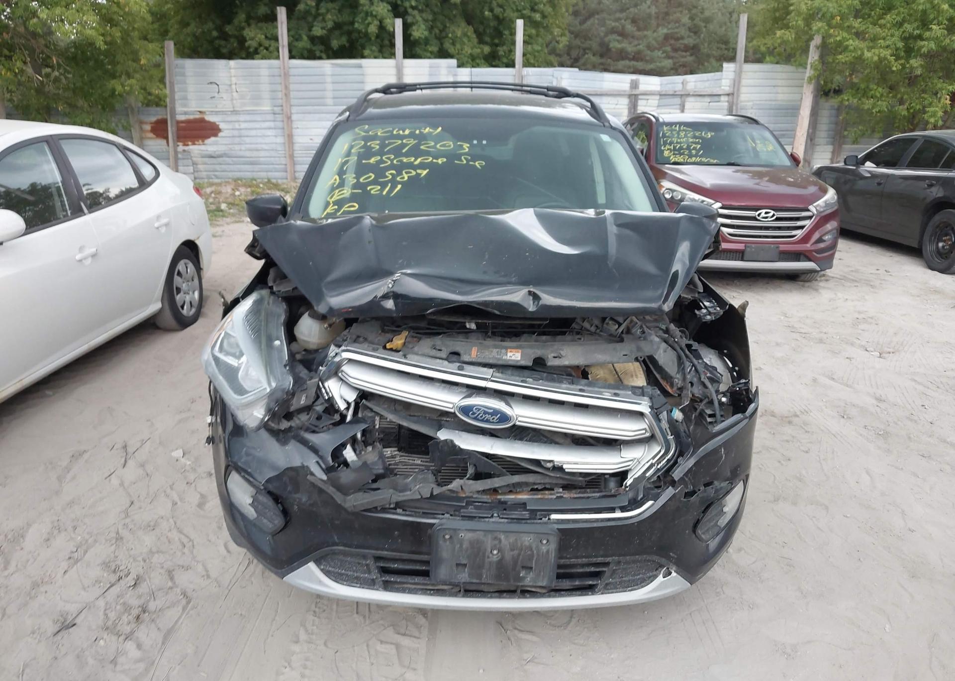 2017 FORD ESCAPE SE