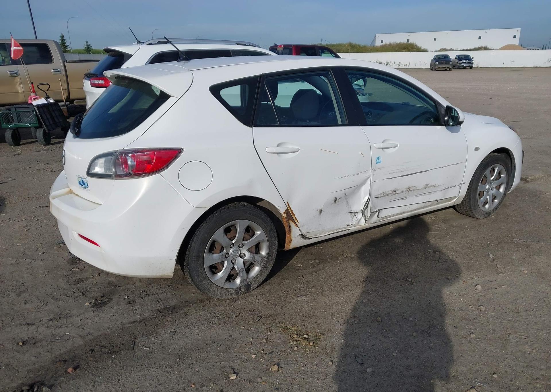 2010 MAZDA 3 I