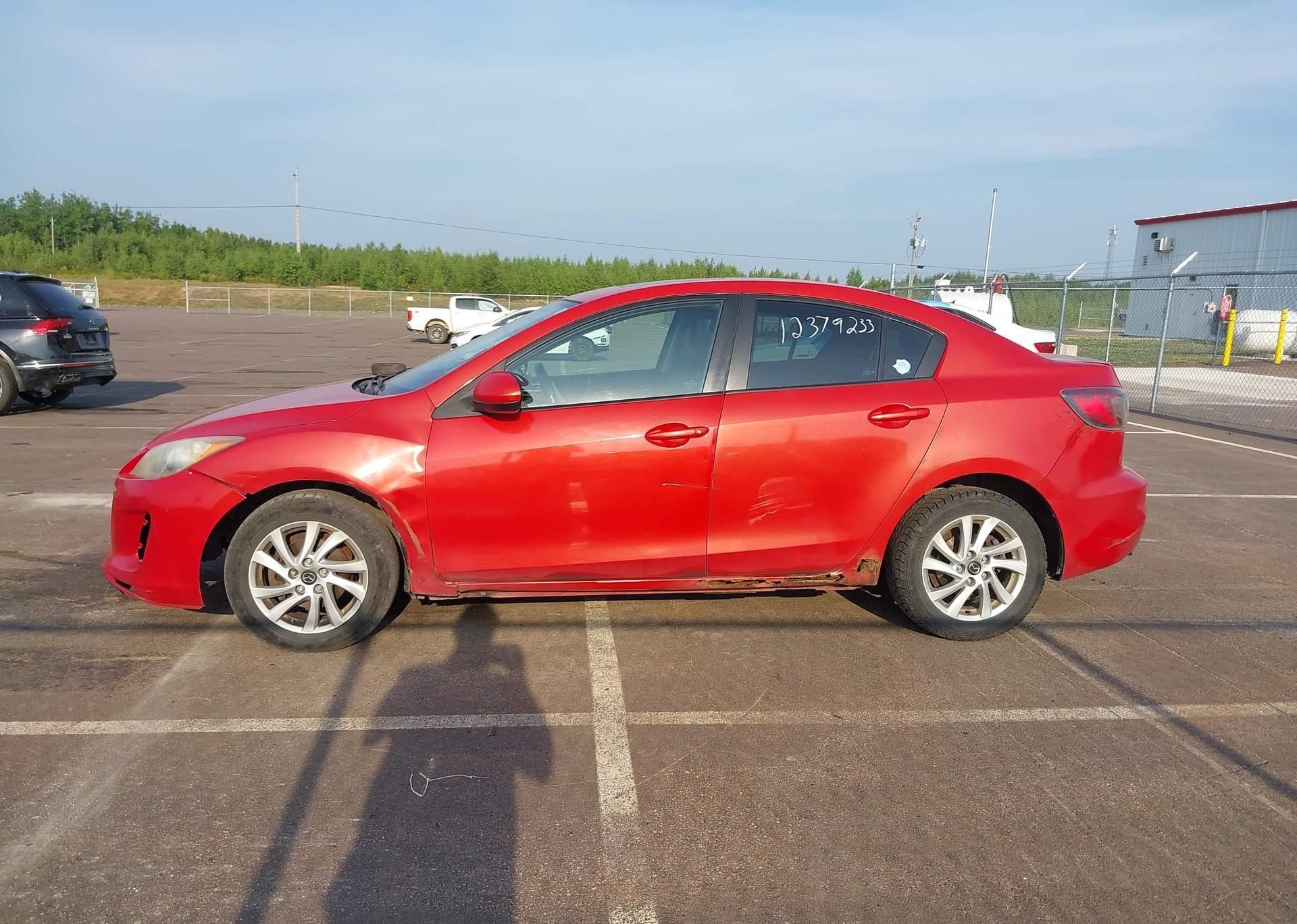 2013 MAZDA MAZDA3 GS-SKY