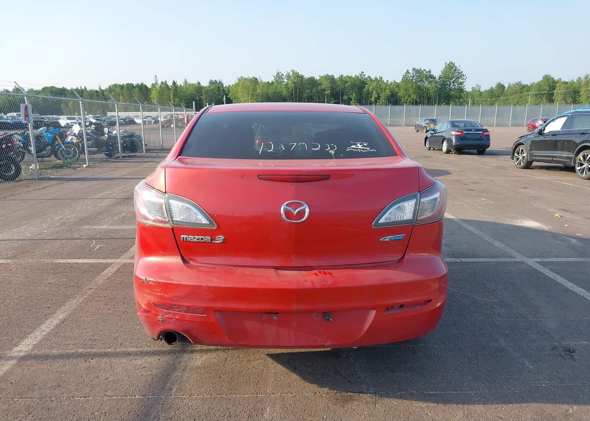 2013 MAZDA MAZDA3 GS-SKY