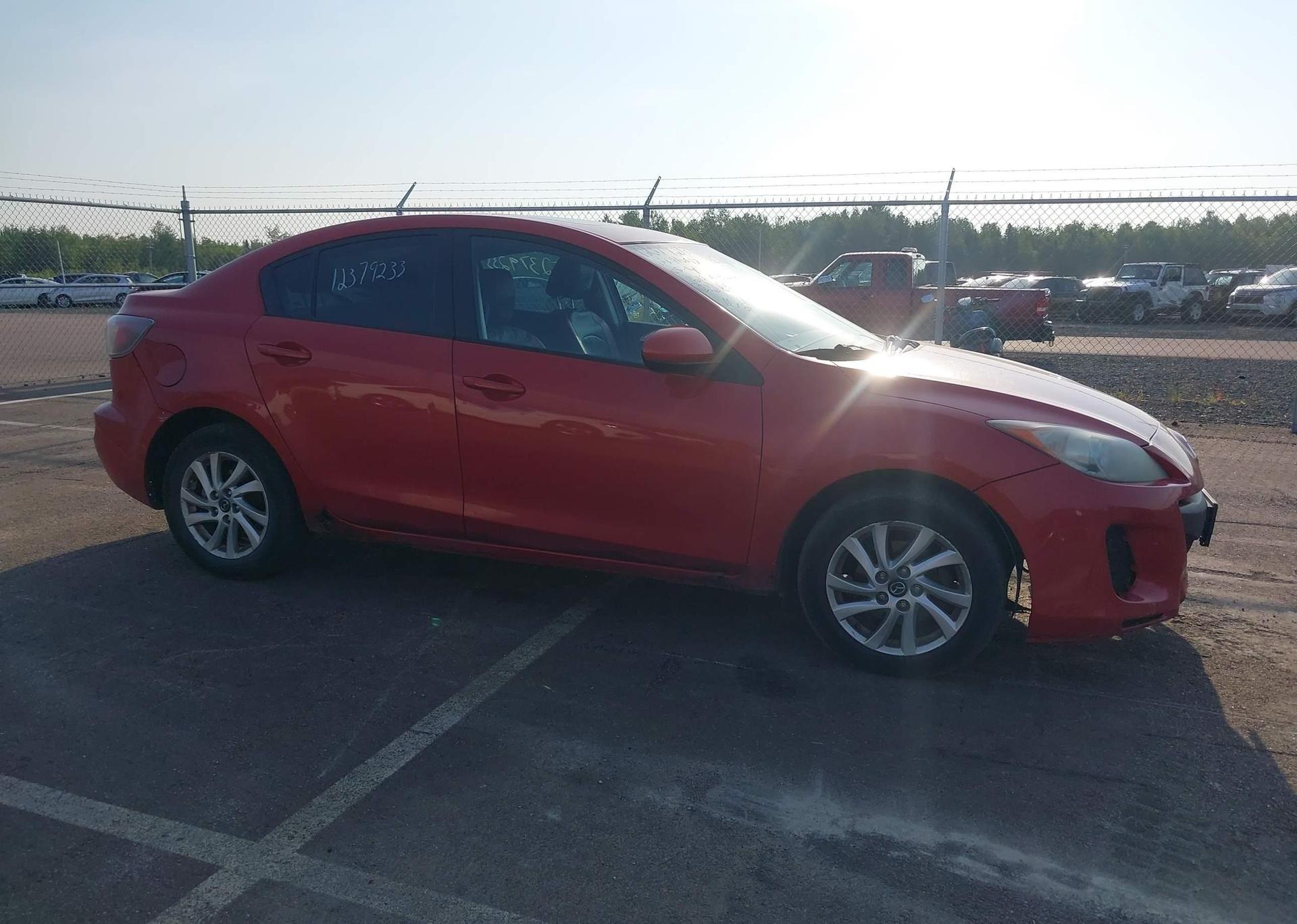 2013 MAZDA MAZDA3 GS-SKY