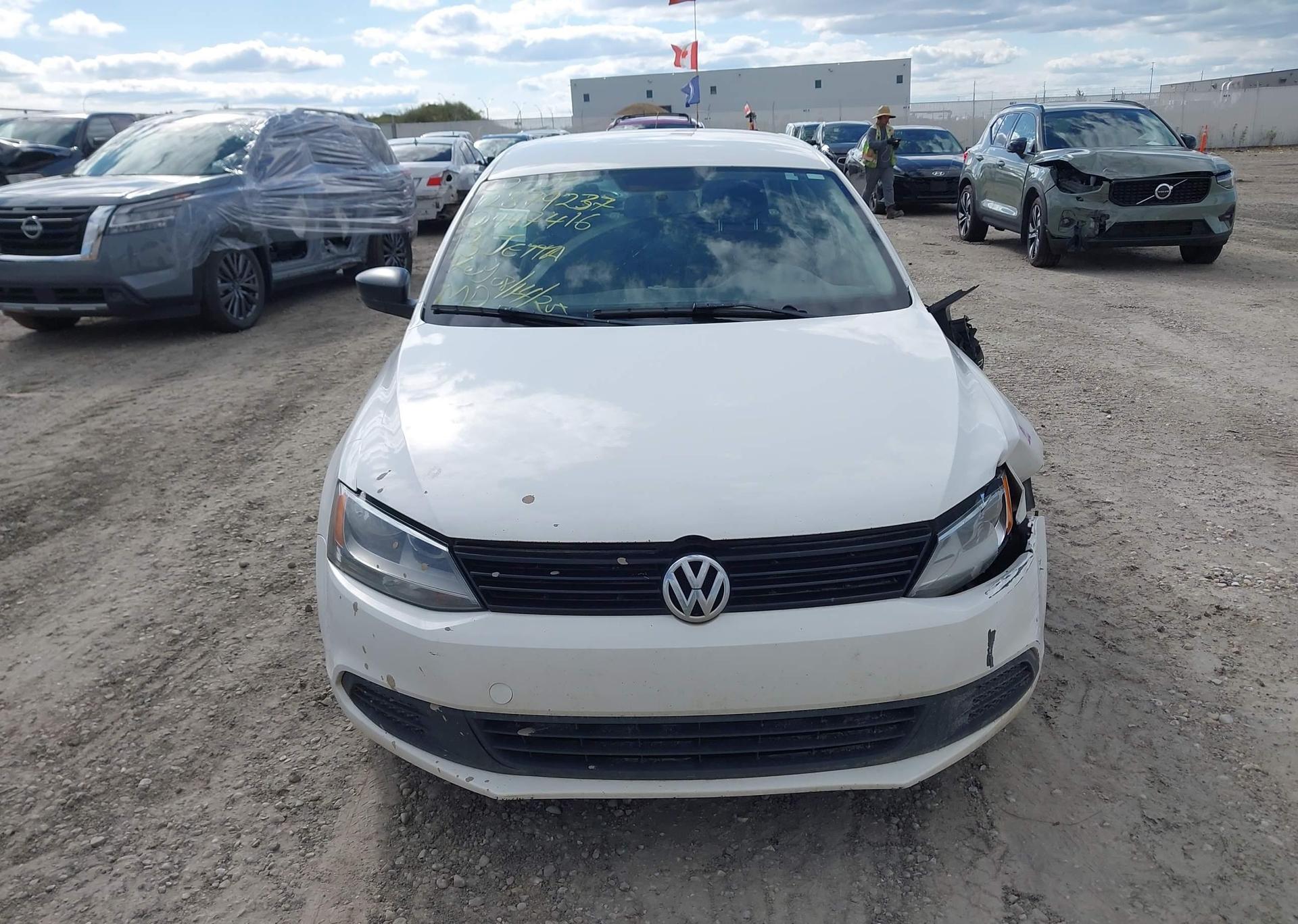 2013 VOLKSWAGEN JETTA 2.0L TRENDLINE