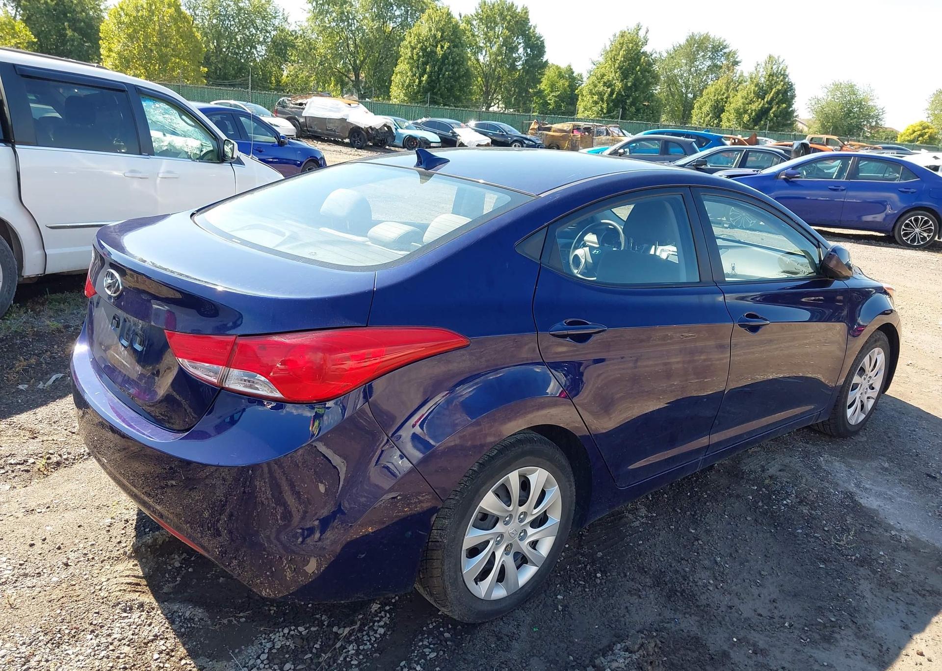 2013 HYUNDAI ELANTRA GLS
