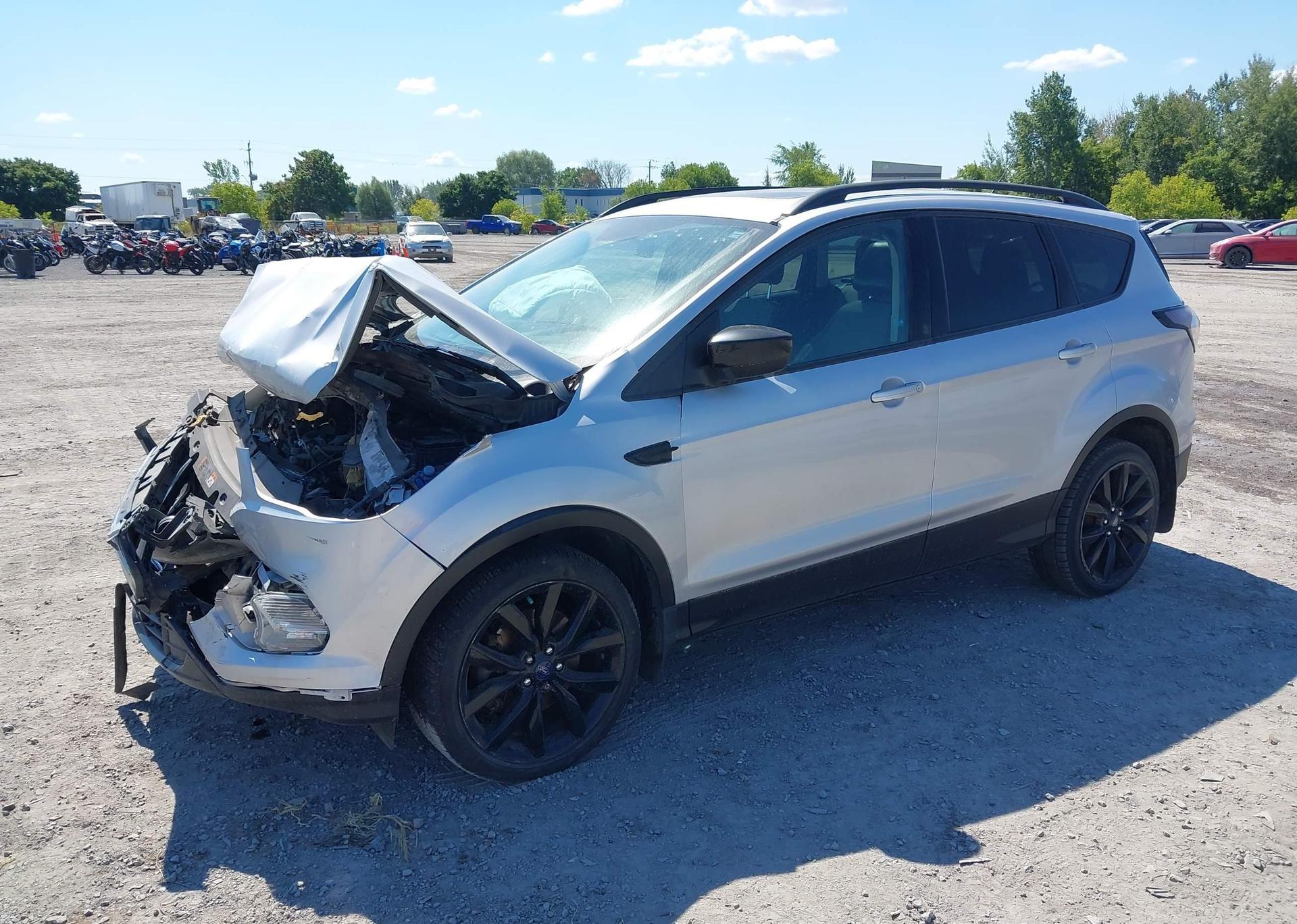 2017 FORD ESCAPE SE