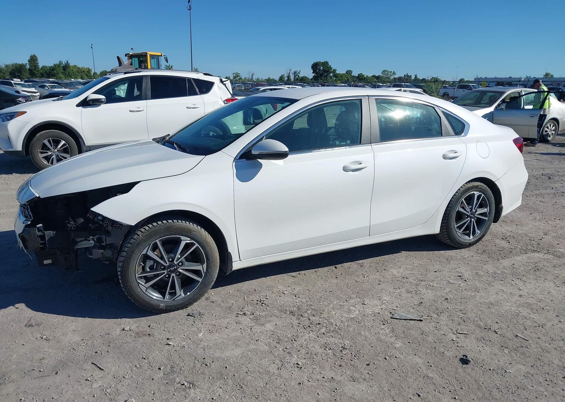 2024 KIA FORTE EX